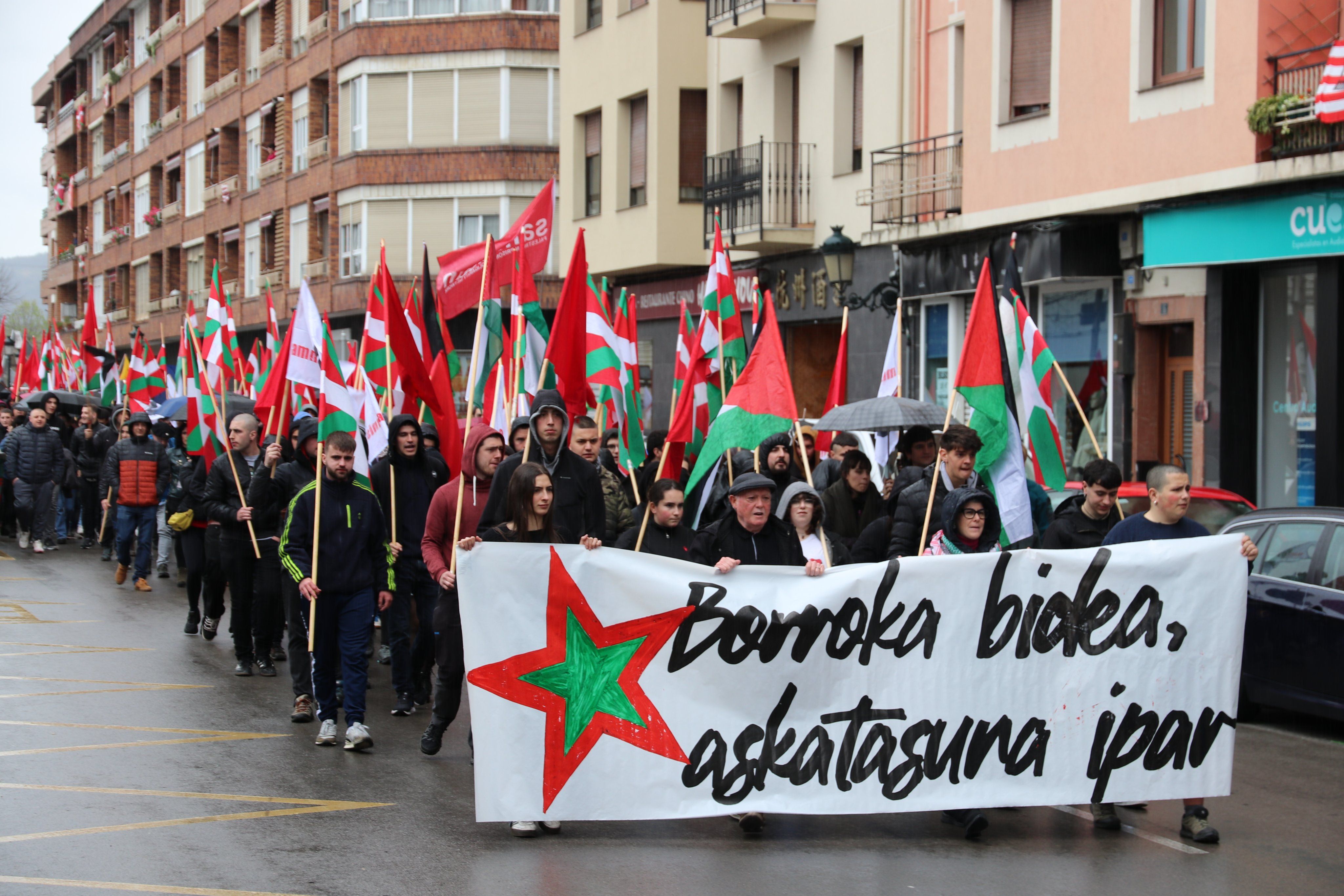 Jardunen manifestazioa, gaur, Gernikan (Bizkaia). @JARDUNK