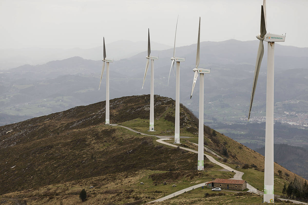 Gamesa enpresaren Bizkaiko Oiz mendiko parke eolikoaren irudia.