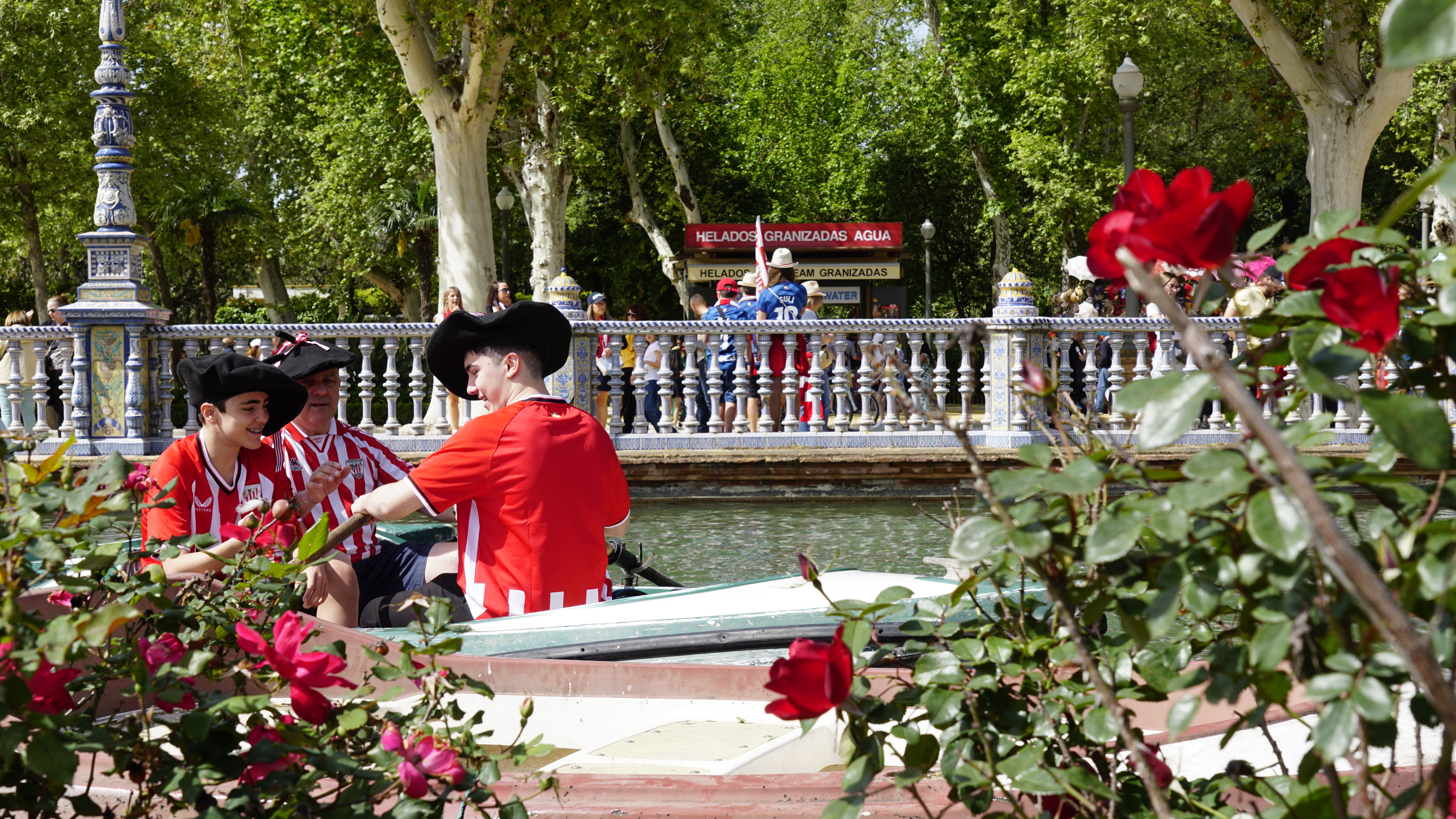 Athleticzaleak Sevillan. OLI ARTOLA