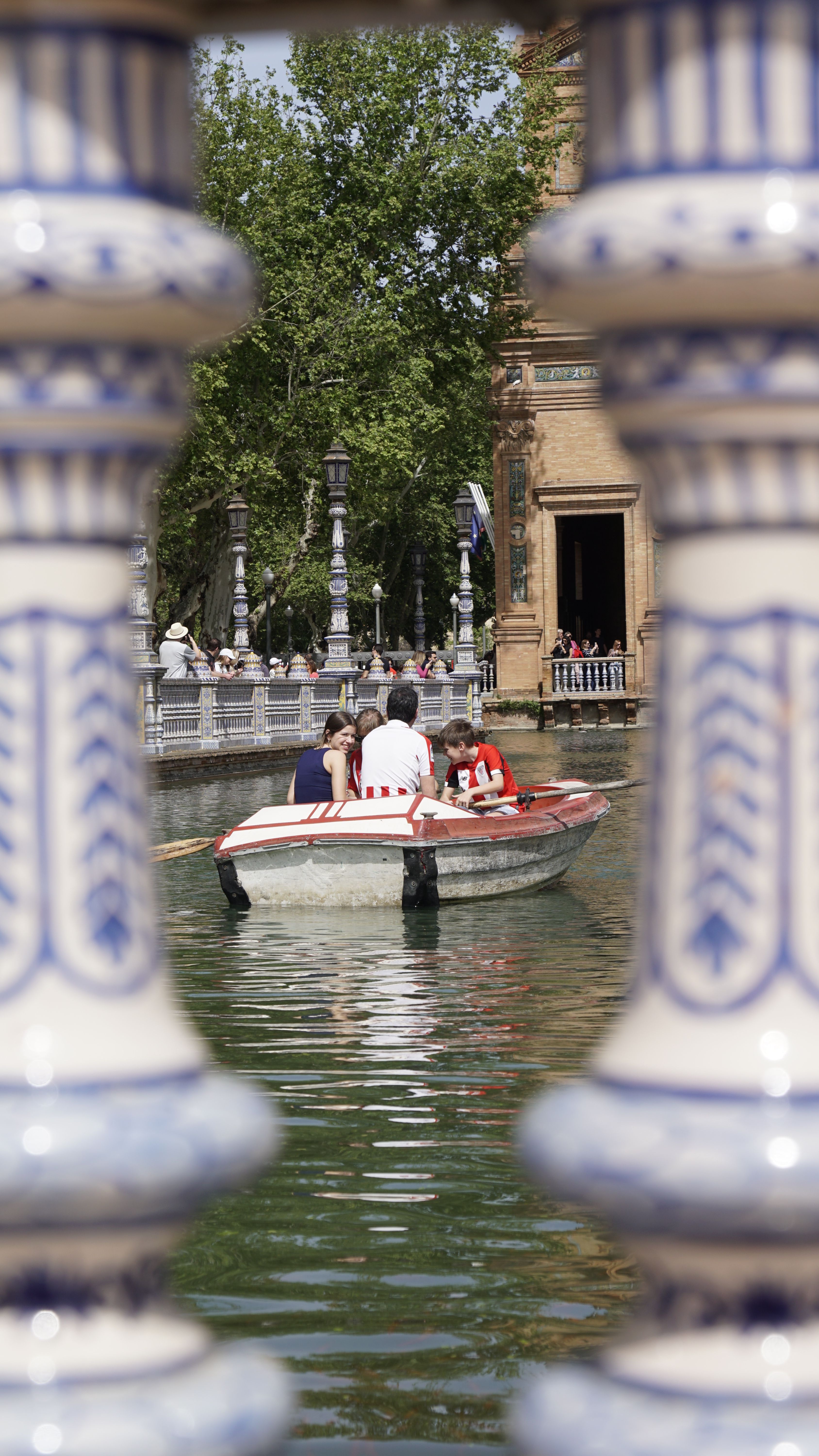 Athleticeko zaleak itsasontzian. OLI ARTOLA