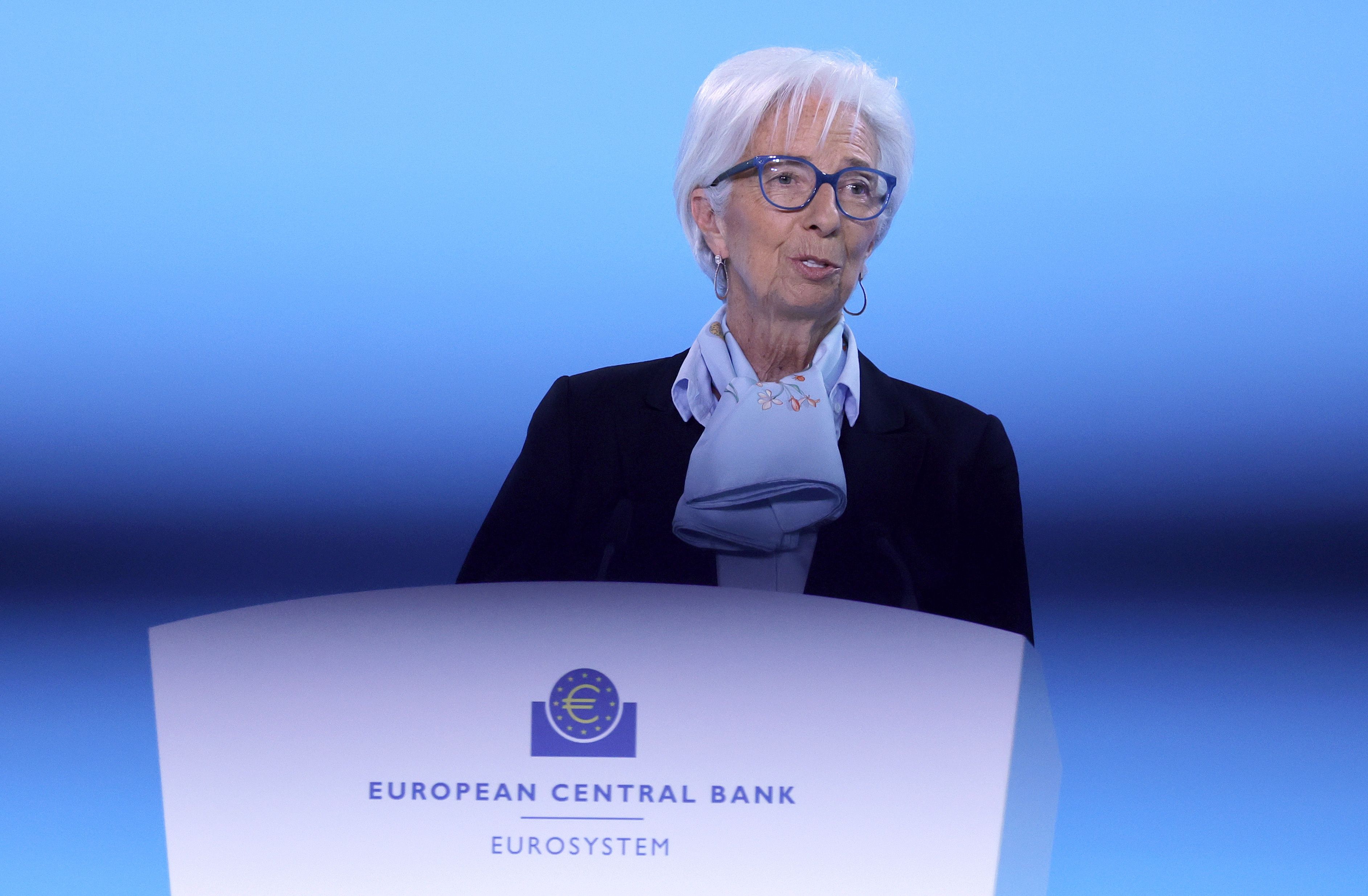 Christine Lagarde EBZko lehendakaria, gaur, Frankfurten. ROLAND WITTEK / EFE