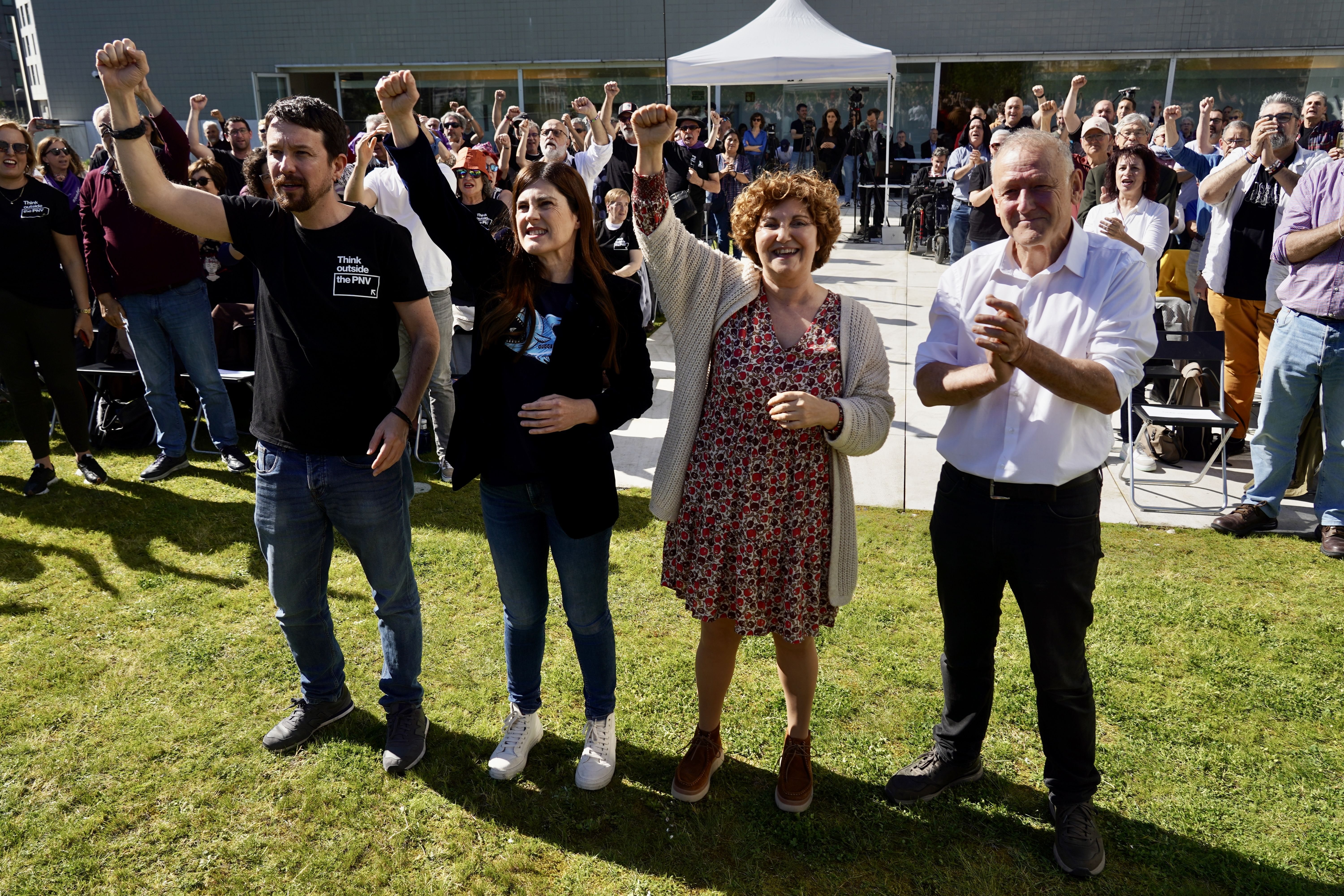 Iglesias, Gorrotxategi, Garrido eta Uriarte, Elkarrekin Podemosen mitin batean, iragan ostiralean, Bilbon. MONIKA DEL VALLE / FOKU