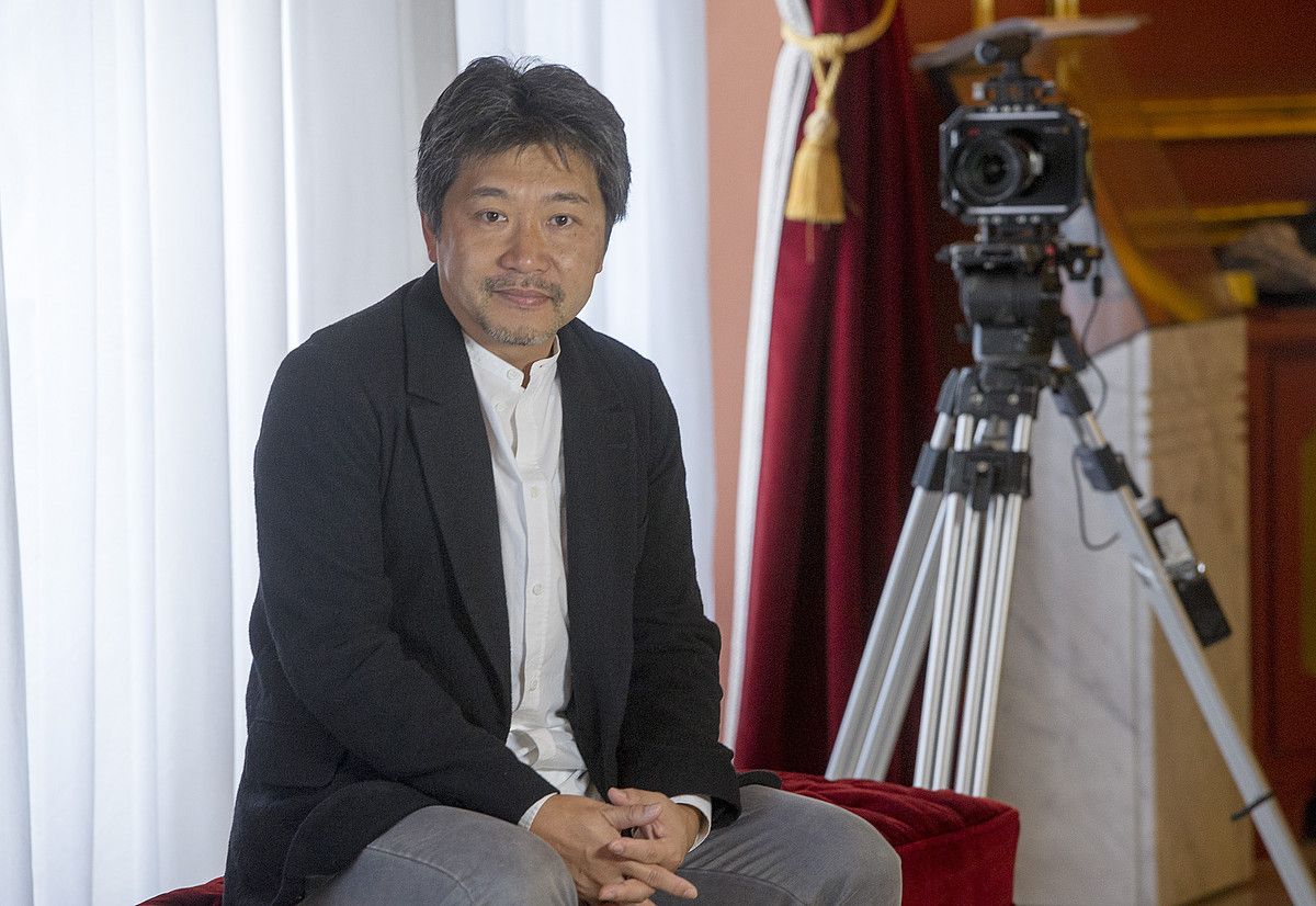 Hirokazu Kore-eda, 2014an, Bilbon Zinebi saria jaso zuenean. MARISOL RAMIREZ / FOKU. Hirokazu Kore-eda, 2014an, Bilbon Zinebi saria jaso zuenean. MARISOL RAMIREZ / FOKU.