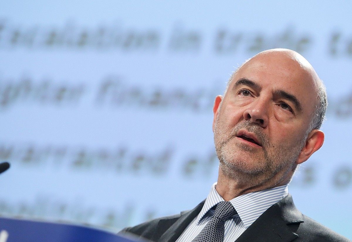 Pierre Moscovici EBko Ekonomia komisarioa, atzo. STEPHANIE LECOCQ / EFE.