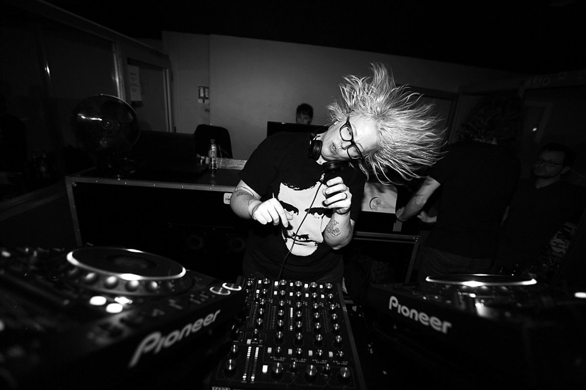 Chicagoko The Black Madonna mundu mailan ezagutua da bere House estiloko musika elektronikoarentzat. BERRIA. Chicagoko The Black Madonna mundu mailan ezagutua da bere House estiloko musika elektronikoarentzat. BERRIA.