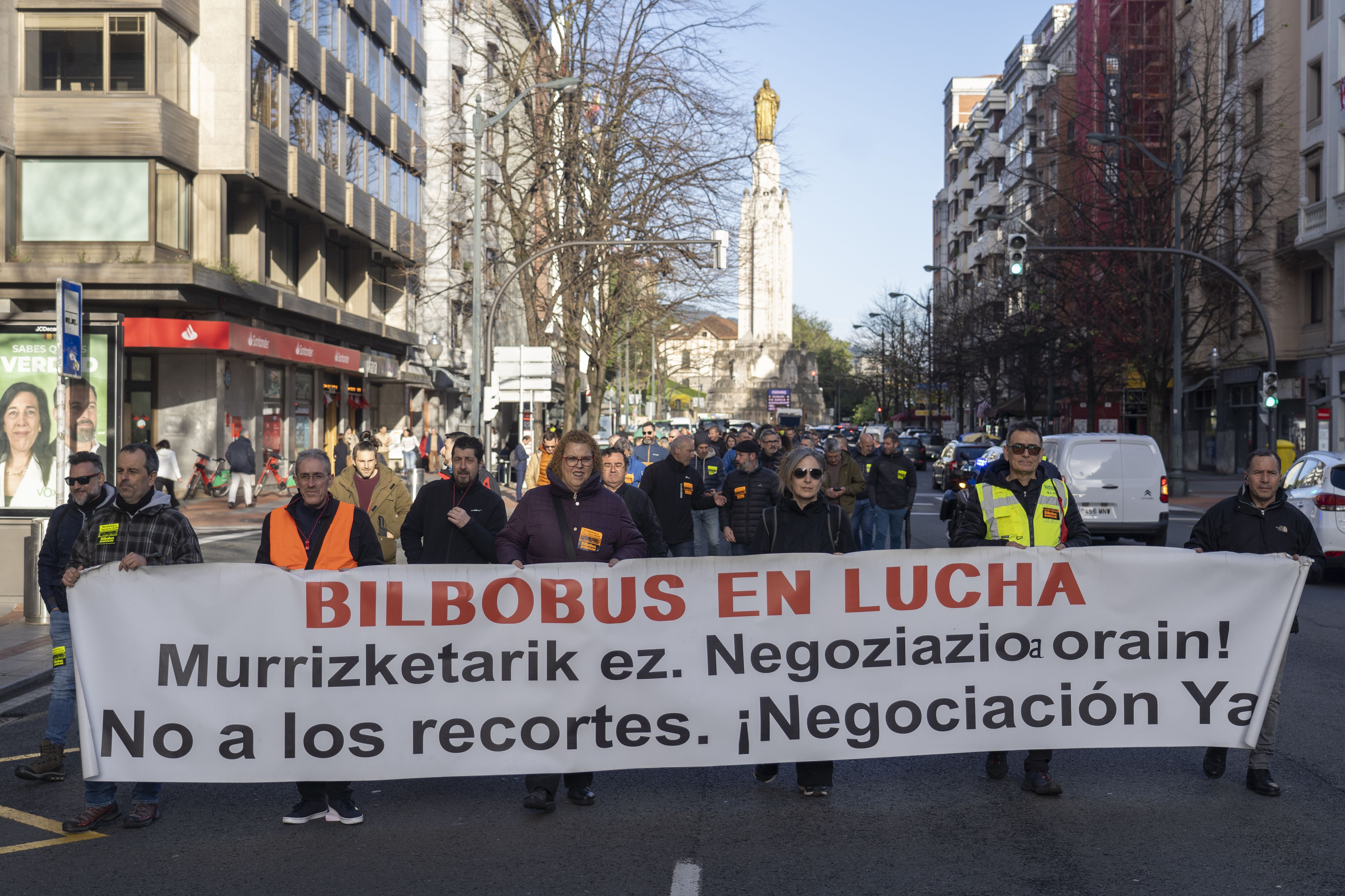 Bilbobuseko langileen protesta, lan baldintzak salatzeko. MONIKA DEL VALLE / FOKU