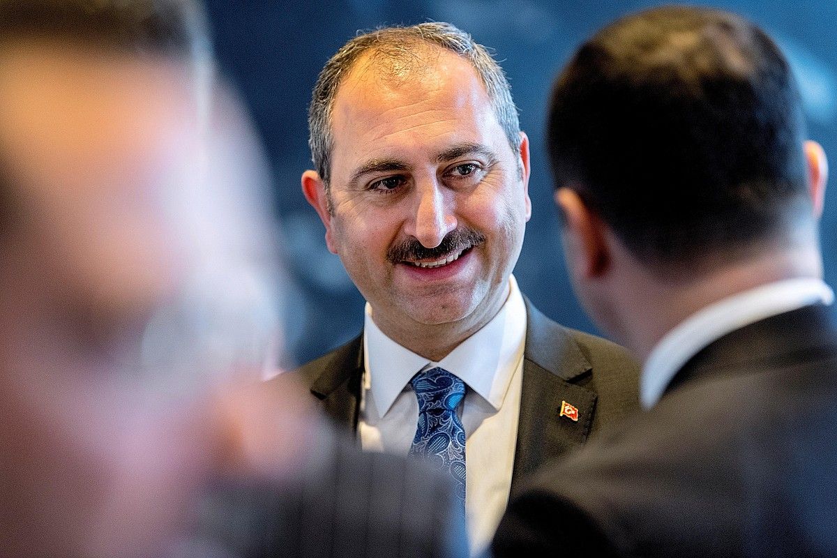 Abdulhamit Gul da AEBetako Gobernuak zigortu dituen Turkiako bi ministroetako bat. BAX LINDHARDT / EFE. Abdulhamit Gul da AEBetako Gobernuak zigortu dituen Turkiako bi ministroetako bat. BAX LINDHARDT / EFE.