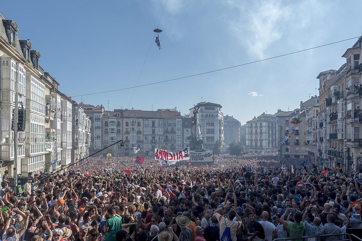 18:00etan jaitsiko da Zeledon. JUANAN RUIZ / FOKU.