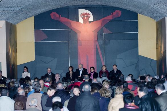 Nestor Basterretxea Arantzazuko kriptan, 2009an. Nestor Basterretxea Arantzazuko kriptan, 2009an.