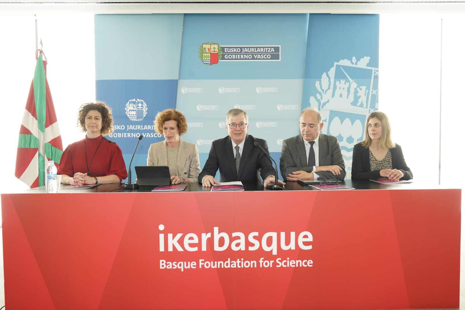 Ikerbasqueko buruek 2023. urtearen balantzea aurkeztu dute gaur, Bilbon. IKERBASQUE