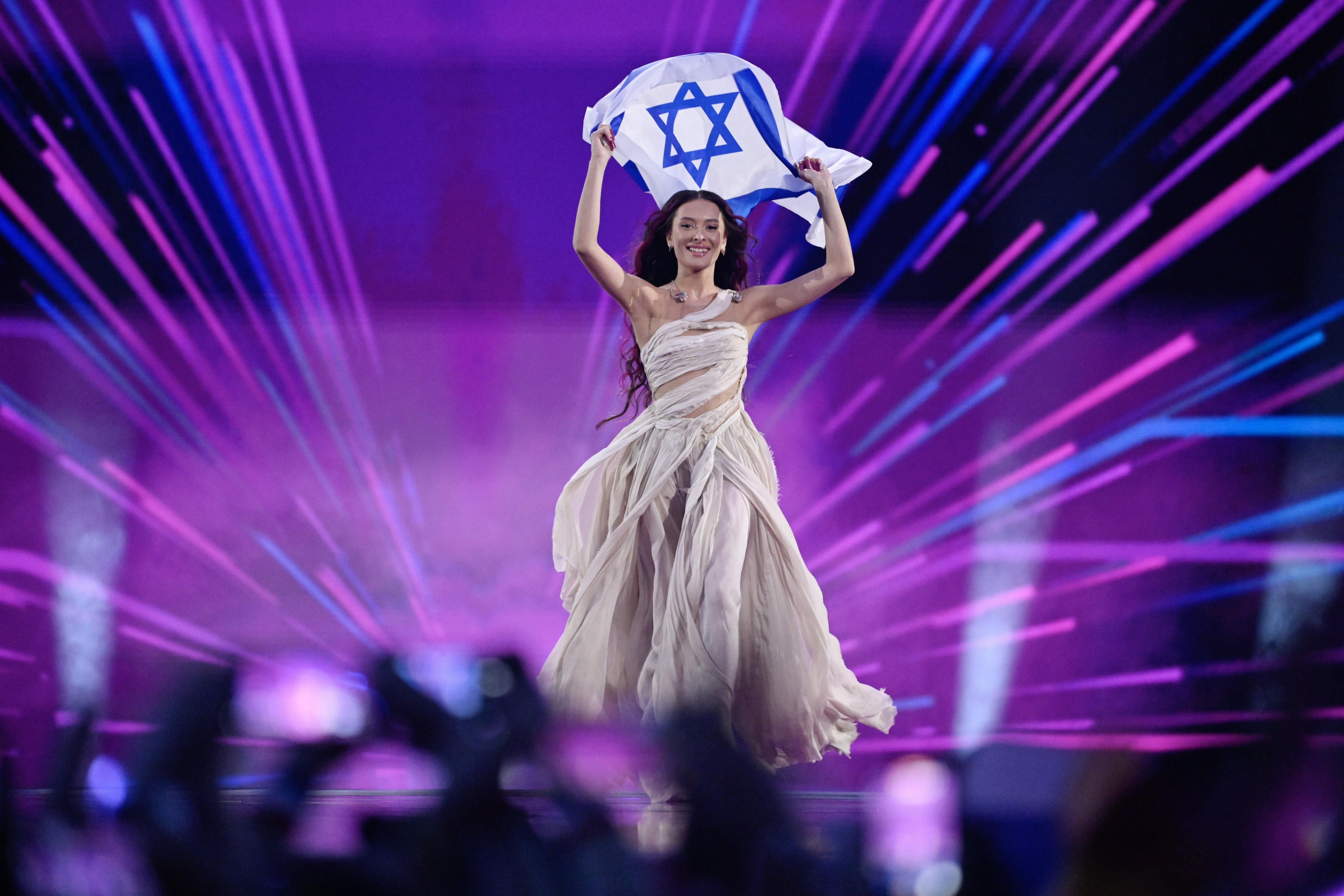 Eden Golan Israelgo ordezkaria, larunbat iluntzean, Malmon (Suedia), Eurovision musika jaialdian. JESSICA GOW / EFE