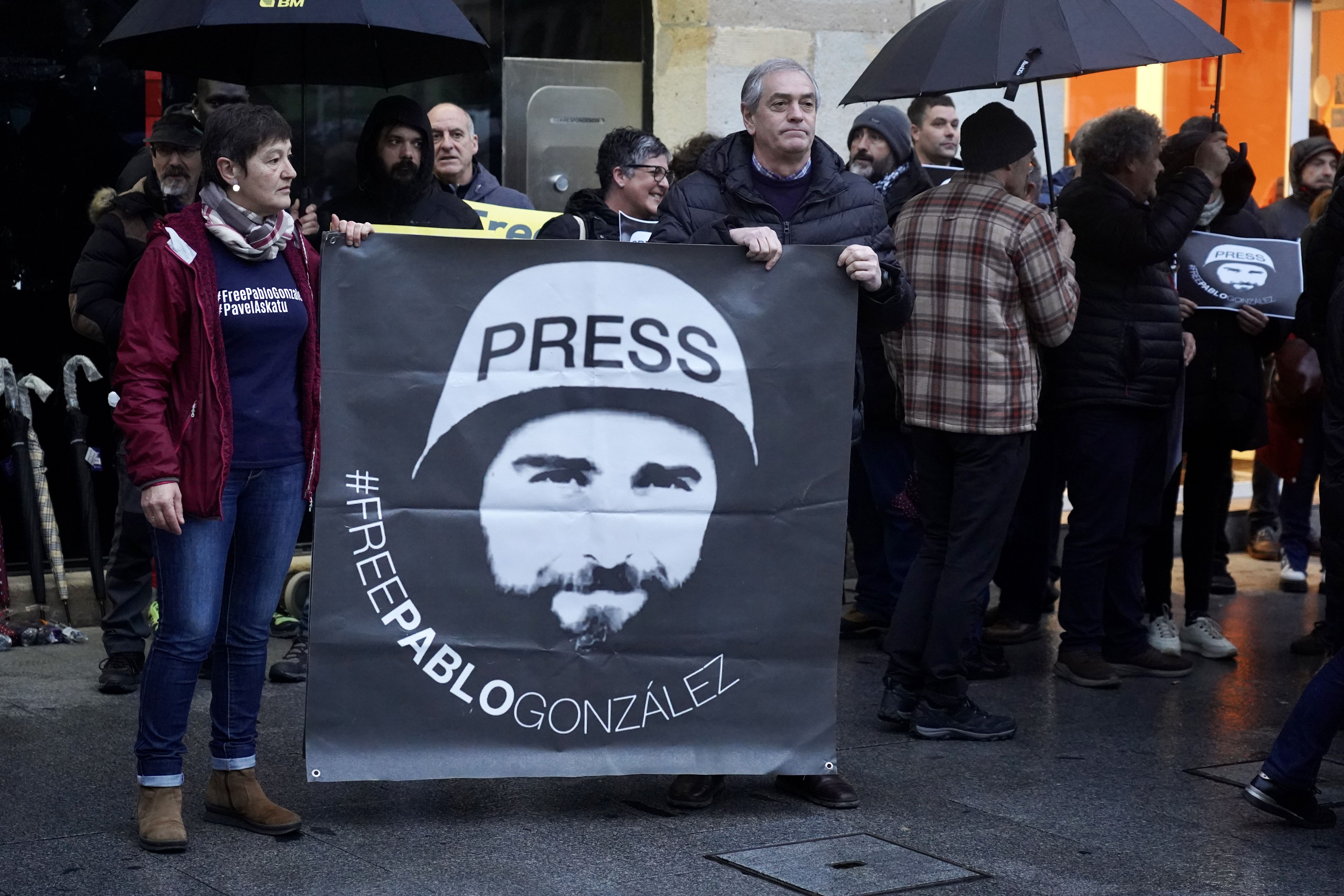 Pablo Gonzalezen aldeko elkarretaratze bat, Gernikan (Bizkaia). MONIKA DEL VALLE / FOKU