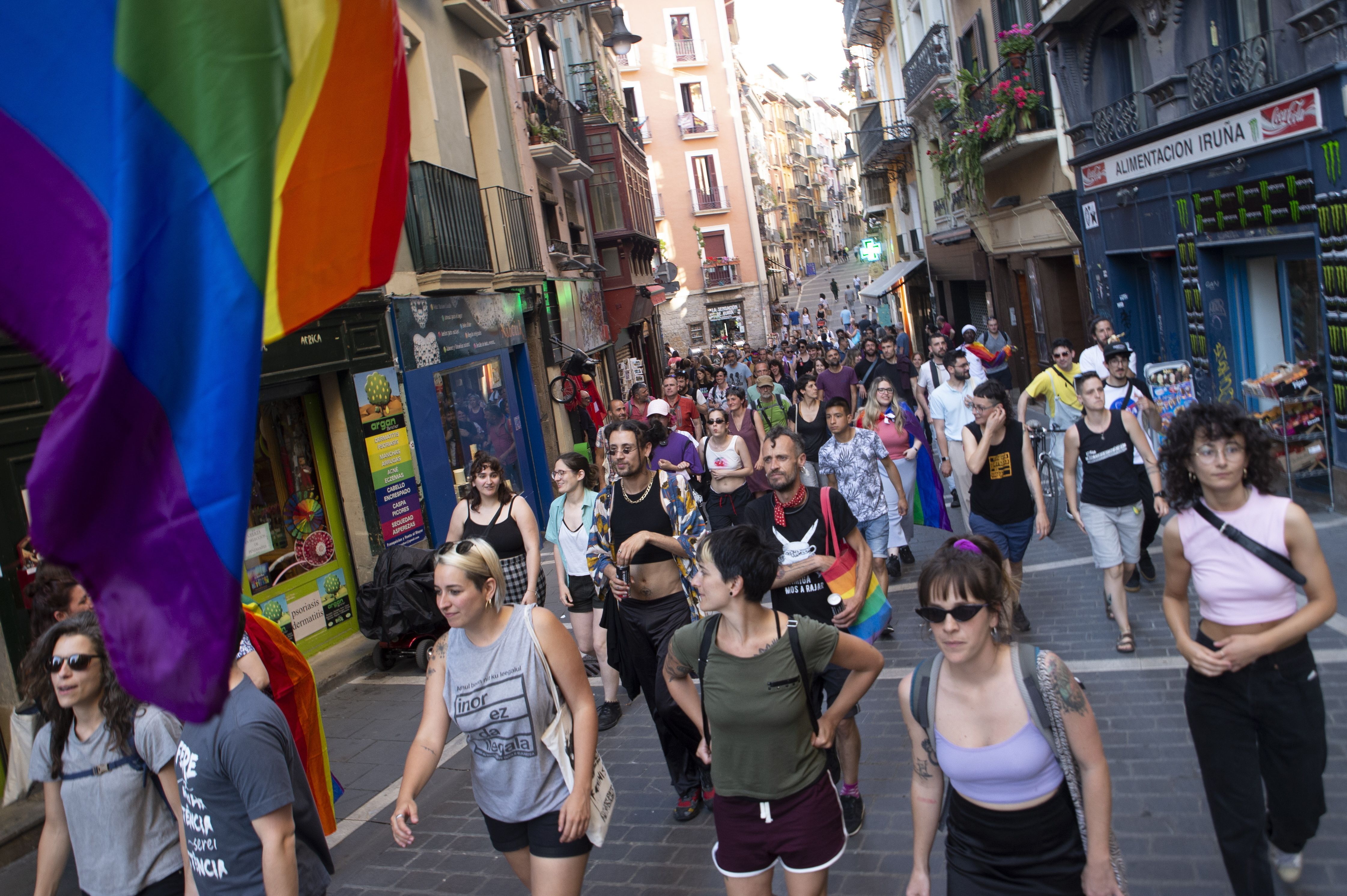 LGTBIfobiaren aurkako kalejira bat, Iruñeko Alde Zaharrean. IÑIGO URIZ / FOKU