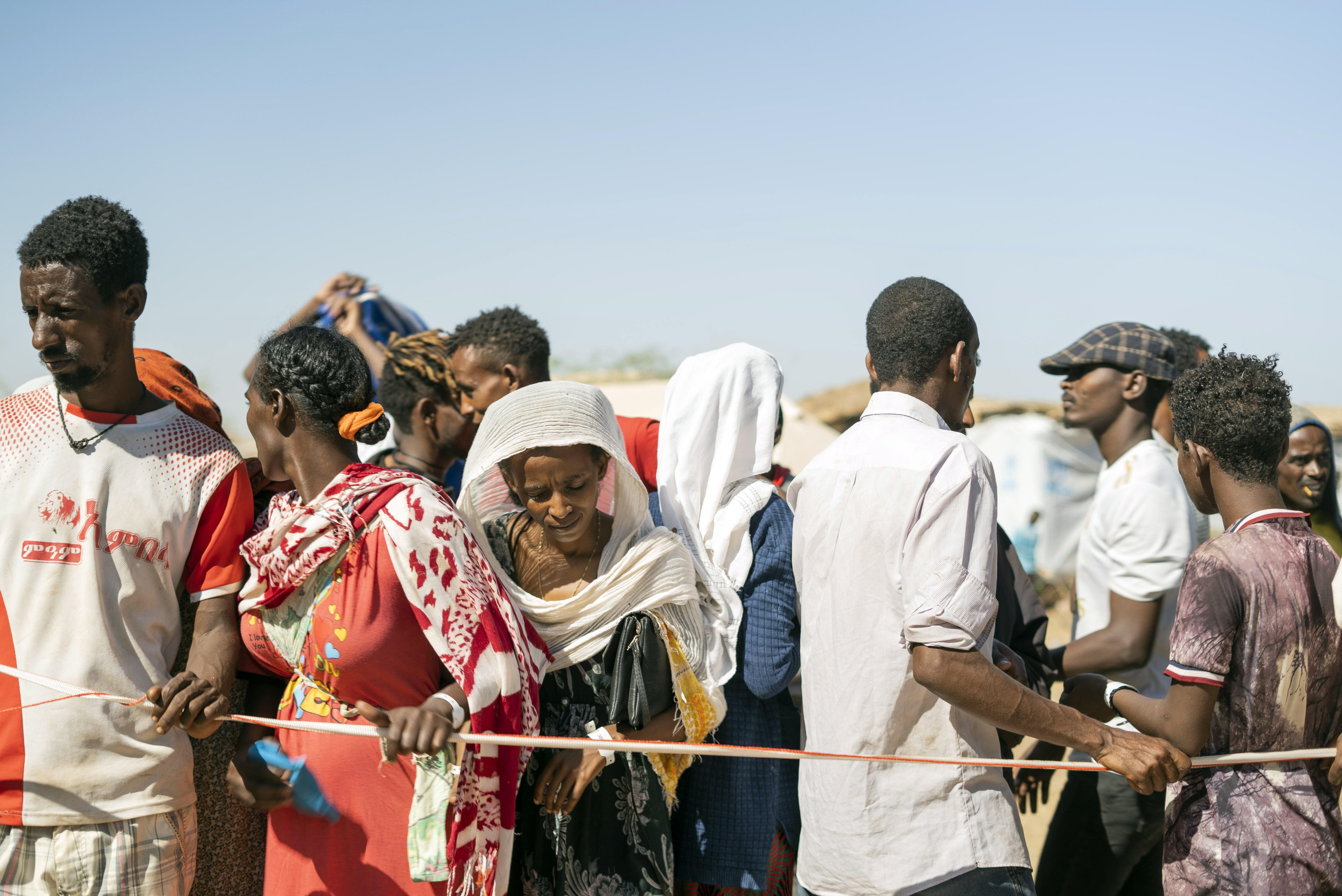 Tigrayko errefuxiatuak Sudango kanpaleku batean, artxiboko irudi batean. ALA KHEIR / EFE