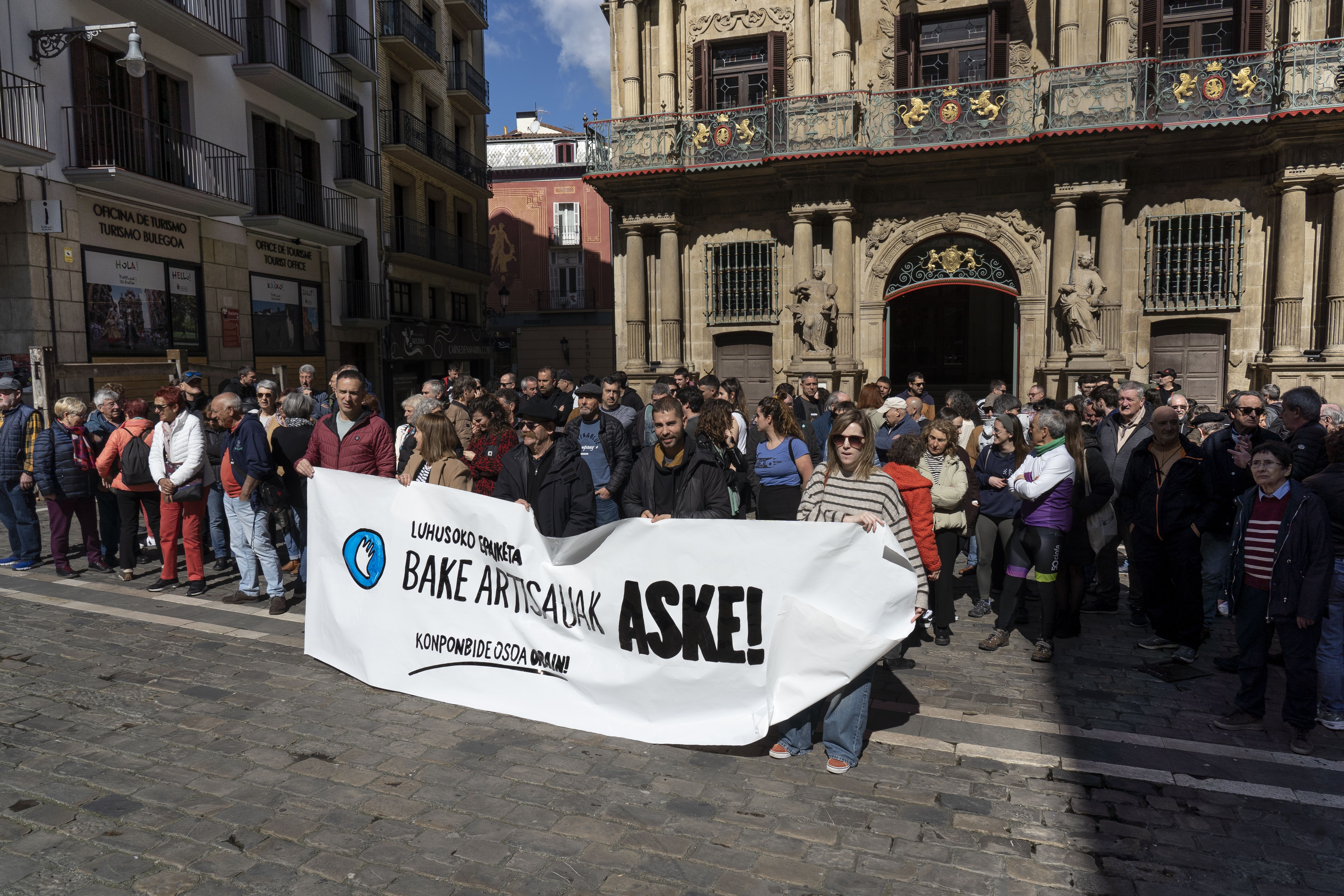 Molleri eta Etxeberriri babesa adierazteko elkarretaratze bat, Iruñean. IÑIGO URIZ / FOKU