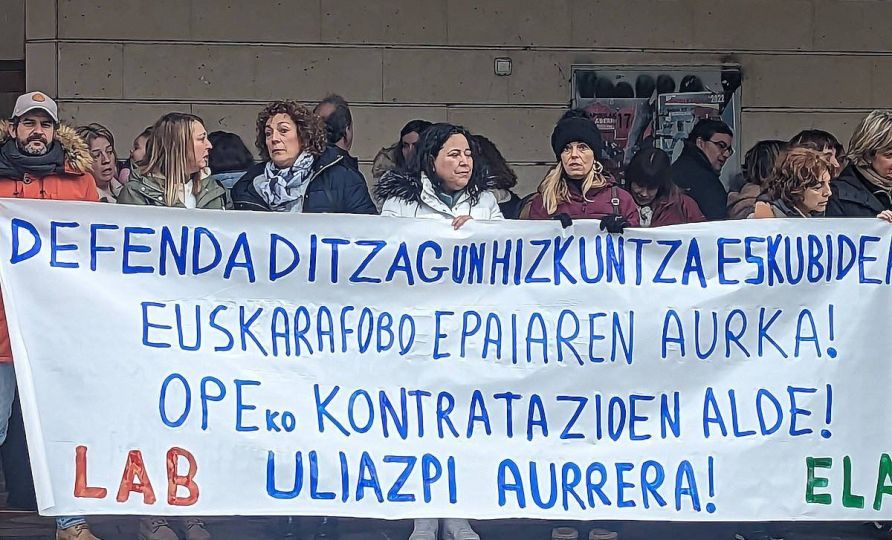 Uliazpiko langileak ebazpenaren kontra protestan, artxiboko irudian batean. BERRIA