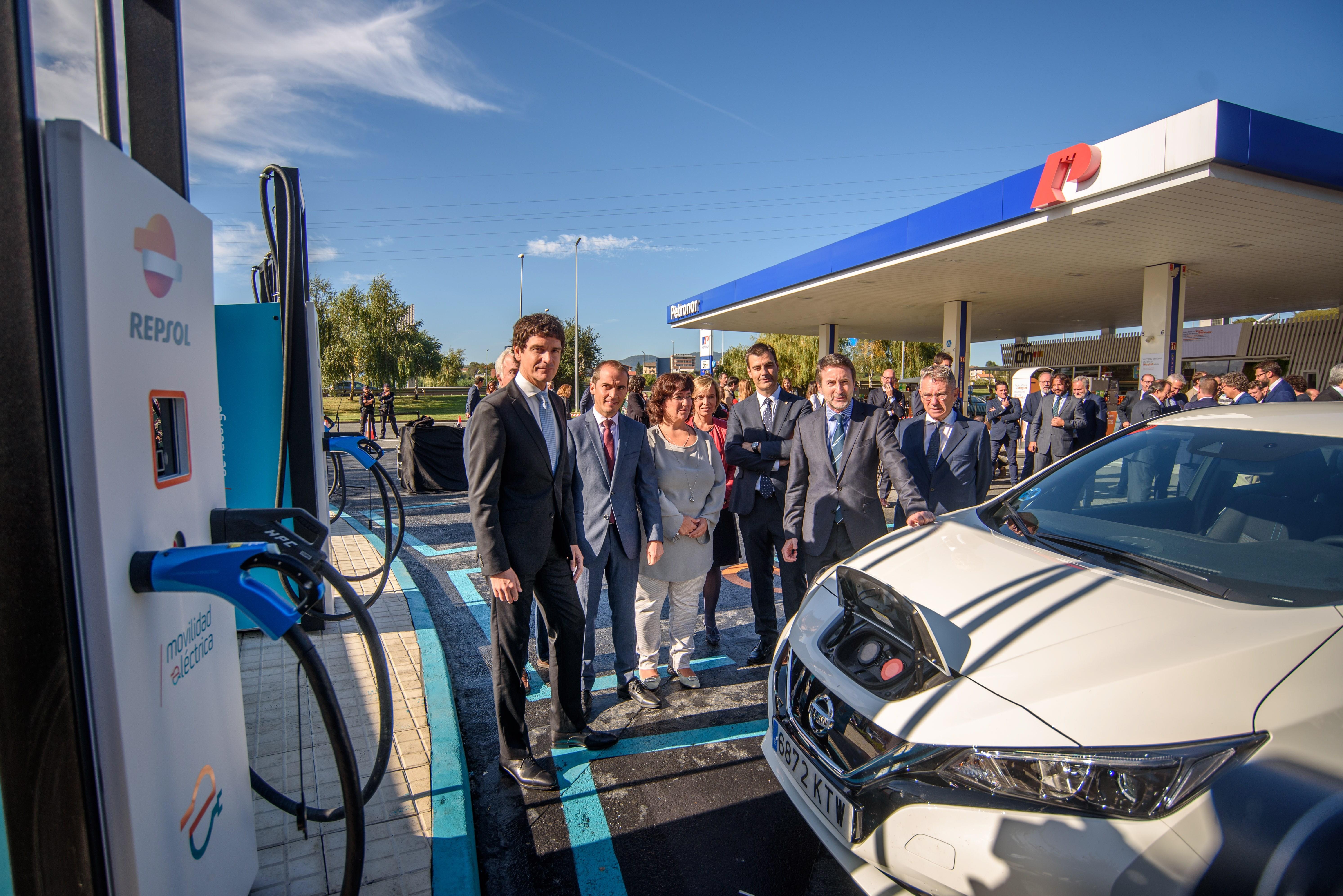 Ibilen kargaleku azkarraren inaugurazioa, 2019an, Ugaldebietako zerbitzugunean. JAVIER ZORRILLA / EFE