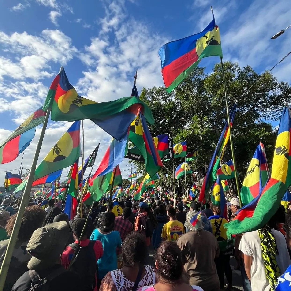 Kaledonia Berriko independentisten mobilizazio bat, hilaren 11n, Noumean, hautesle errolda handitzeko asmoaren kontra.