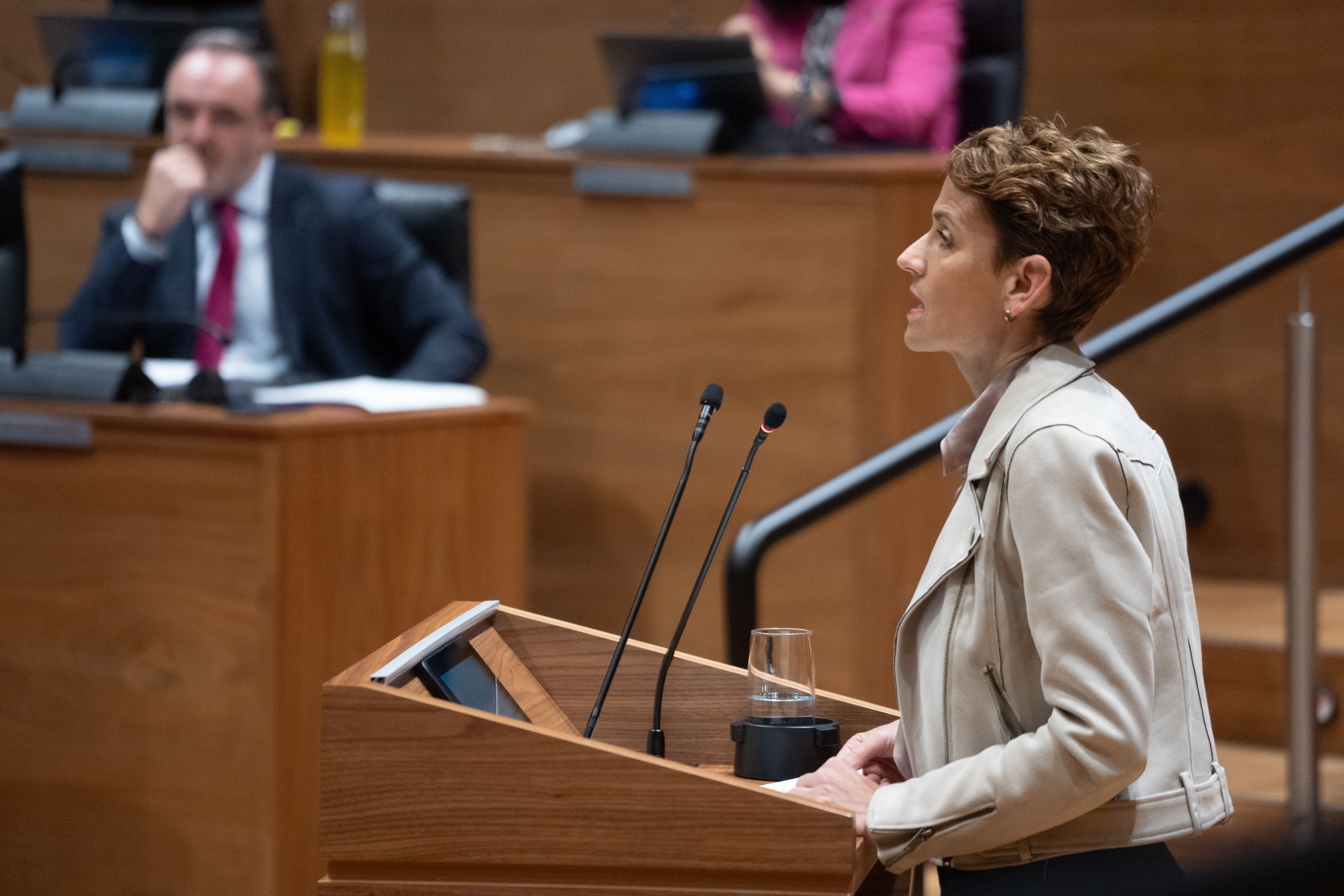  Trafiko eskumenaren akordioari buruzko eztabaida eta bozketa Nafarroako Parlamentuan. Txibite eta Esparza.