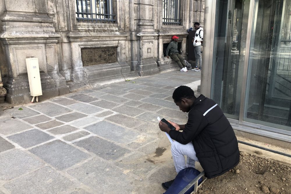 PARIS IMMIGRANTEAK PARIS IMMIGRANTEAK