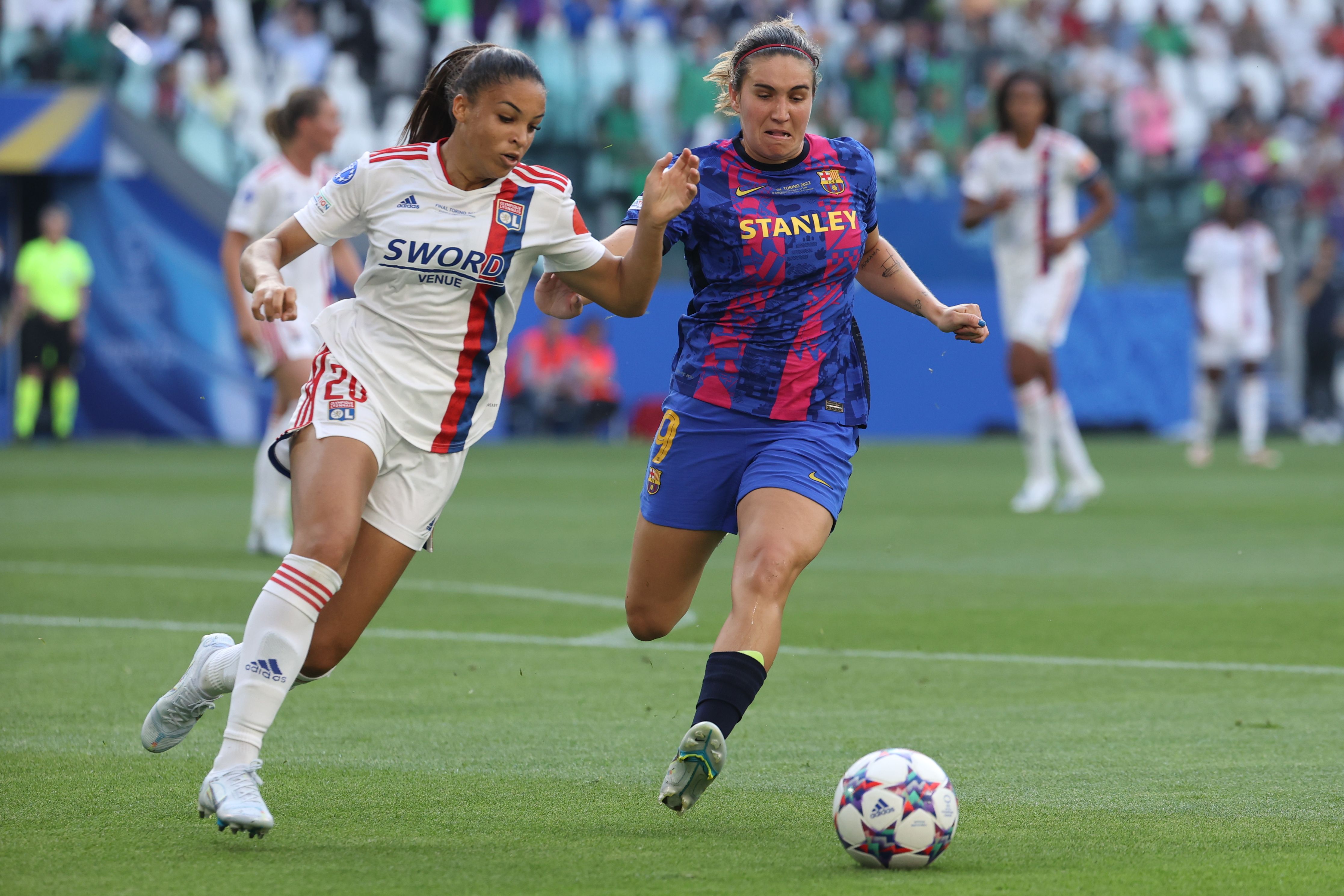Cascarino eta Caldentey, lehian, 2022ko finalean. KIKO HUESCA / EFE