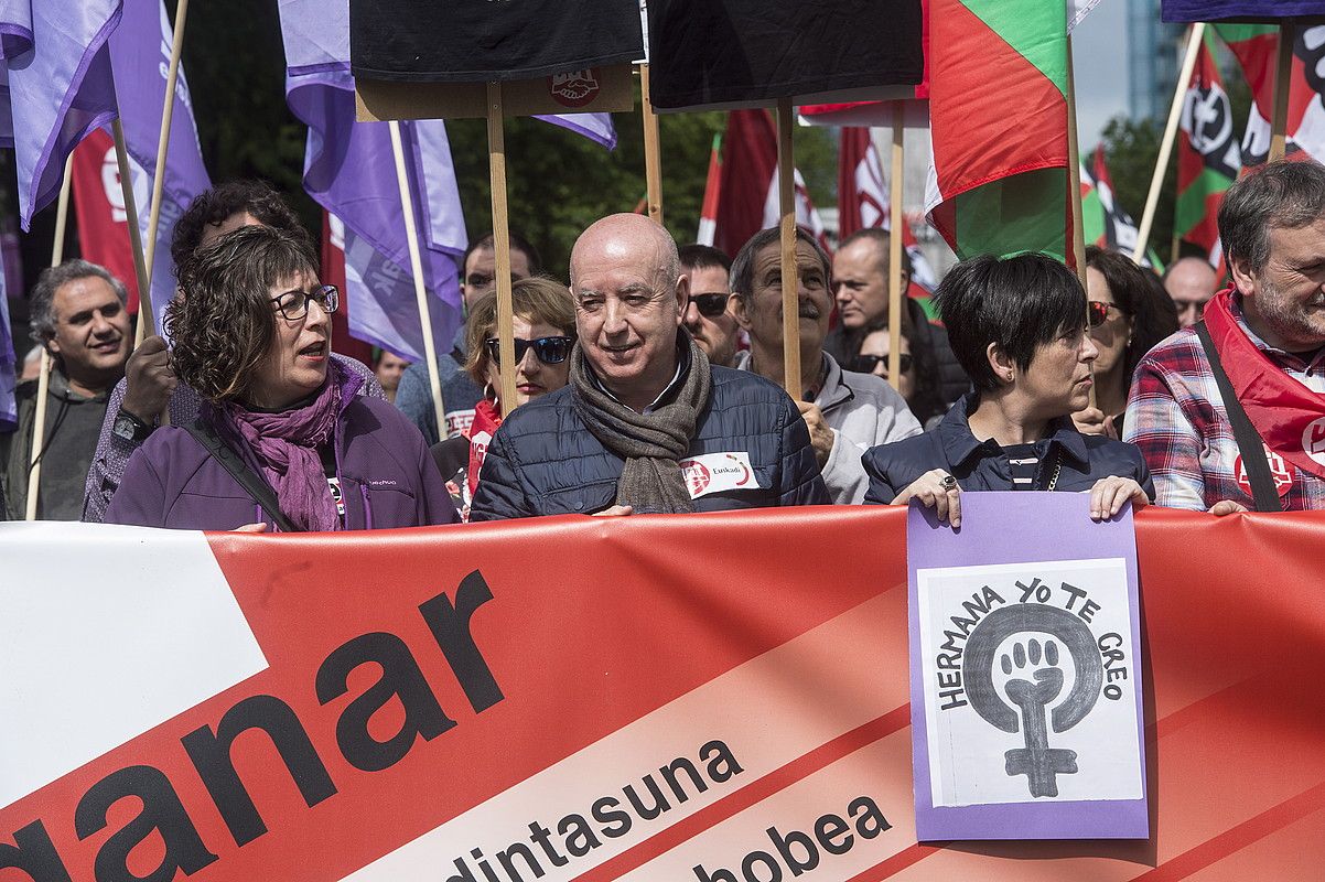 Loli Garcia eta Raul Arza, Maiatzaren Leheneko manifestazioan. MARISOL RAMIREZ / FOKU.