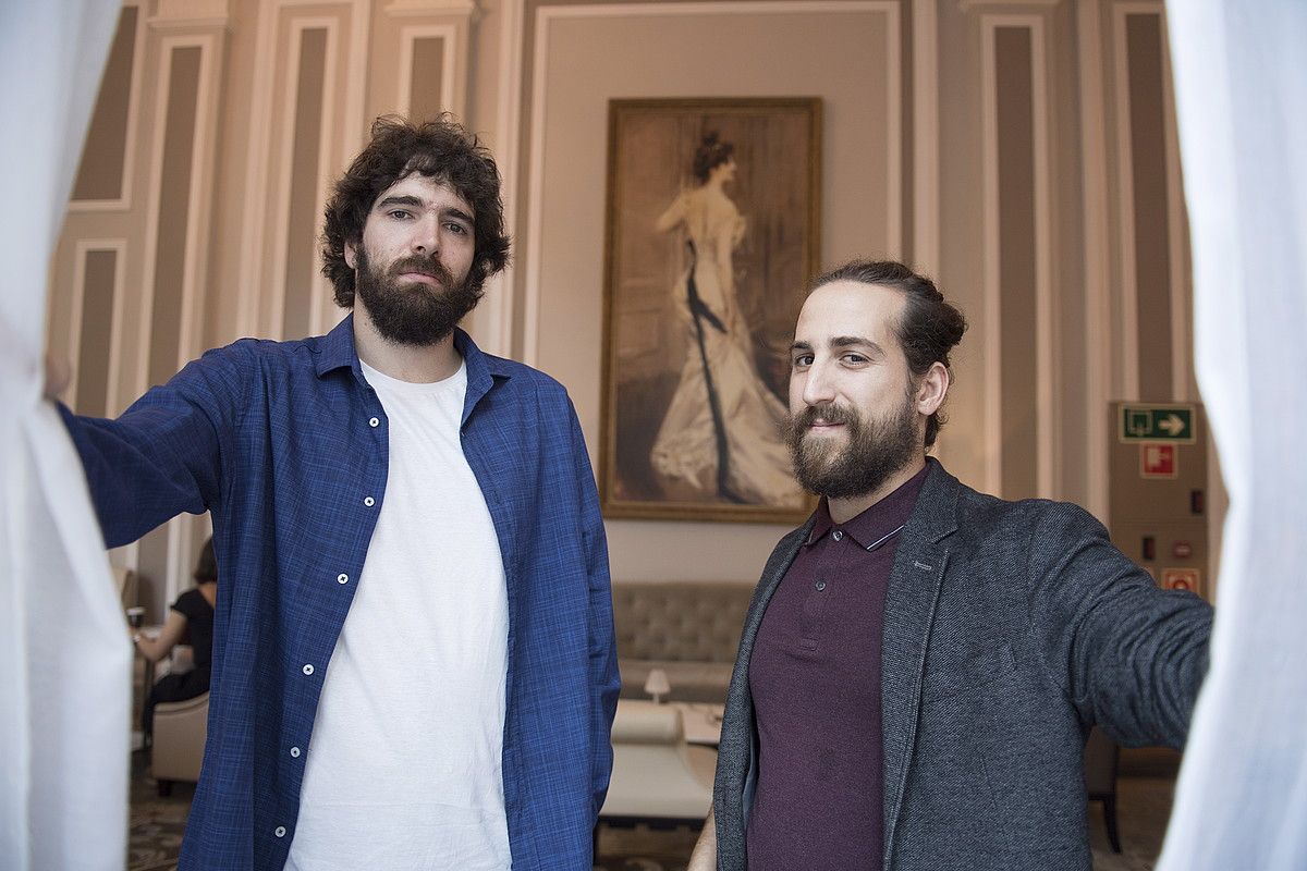 Basque Culinary Centerreko bost ikasle dira Ander Iriartek eta Aitor Bereziartuak egindako filmeko protagonistak. JUAN CARLOS RUIZ / FOKU. Basque Culinary Centerreko bost ikasle dira Ander Iriartek eta Aitor Bereziartuak egindako filmeko protagonistak. JUAN CARLOS RUIZ / FOKU.