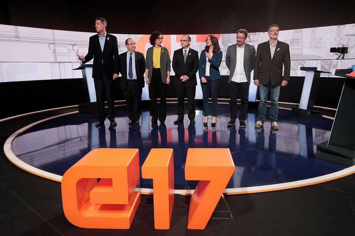Kataluniako alderdi politiko nagusietako ordezkariak, TV3 katean, 2017ko kanpainako eztabaidan. MARTA PEREZ / EFE.