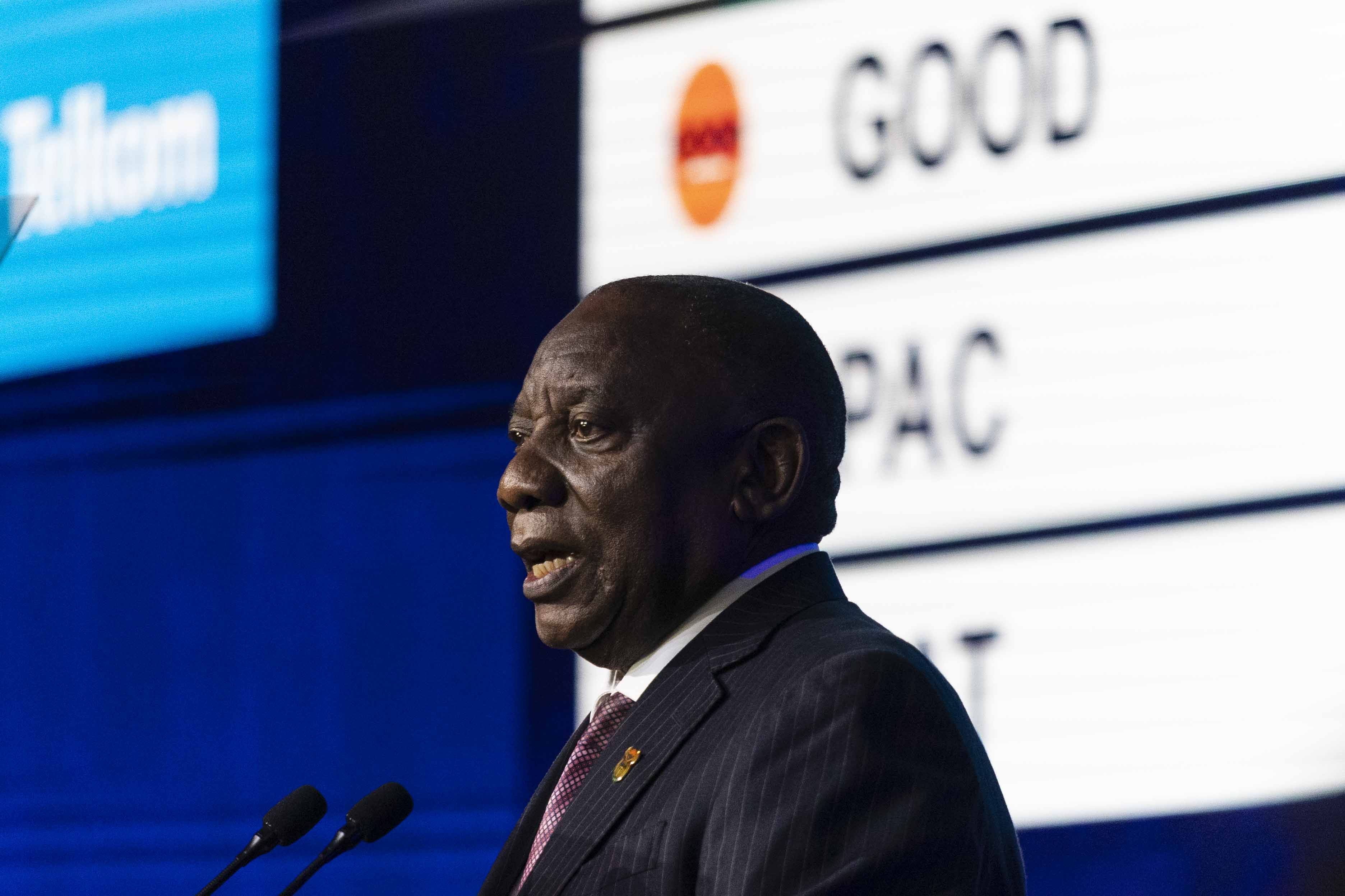 Cyril Ramaphosa Hegoafrikako presidentea eta ANCko burua, atzo. KIM LUDBROOK / EFE