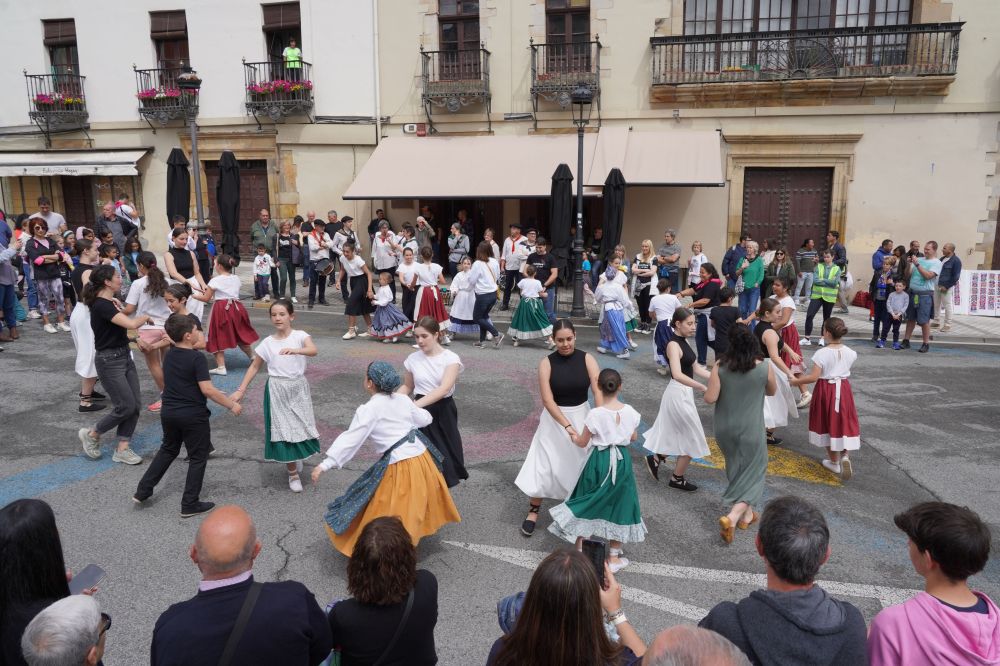 EUSKAL ESKOLA PUBLIKOAREN JAIA ORDIZIAN EUSKAL ESKOLA PUBLIKOAREN JAIA ORDIZIAN