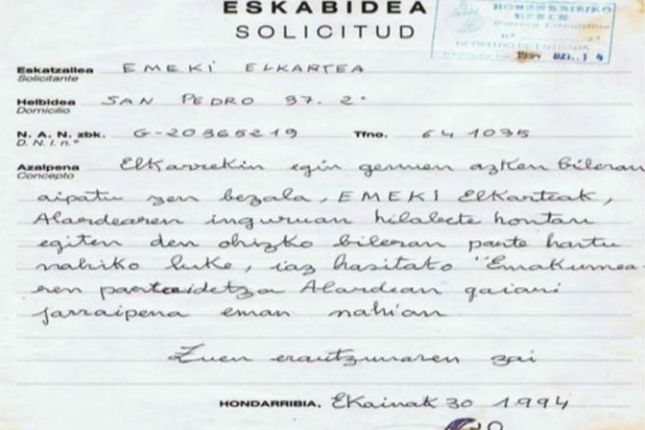Emeki elkartearen idatzi bat, 1994koa, alardearen antolaketa bileran parte hartu nahi dutela jakinarazteko. EMEKI ELKARTEA Emeki elkartearen idatzi bat, 1994koa, alardearen antolaketa bileran parte hartu nahi dutela jakinarazteko. EMEKI ELKARTEA