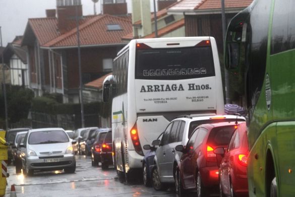 ESKOLA GARRIOA - AUTOBUSAK ESKOLA GARRIOA - AUTOBUSAK