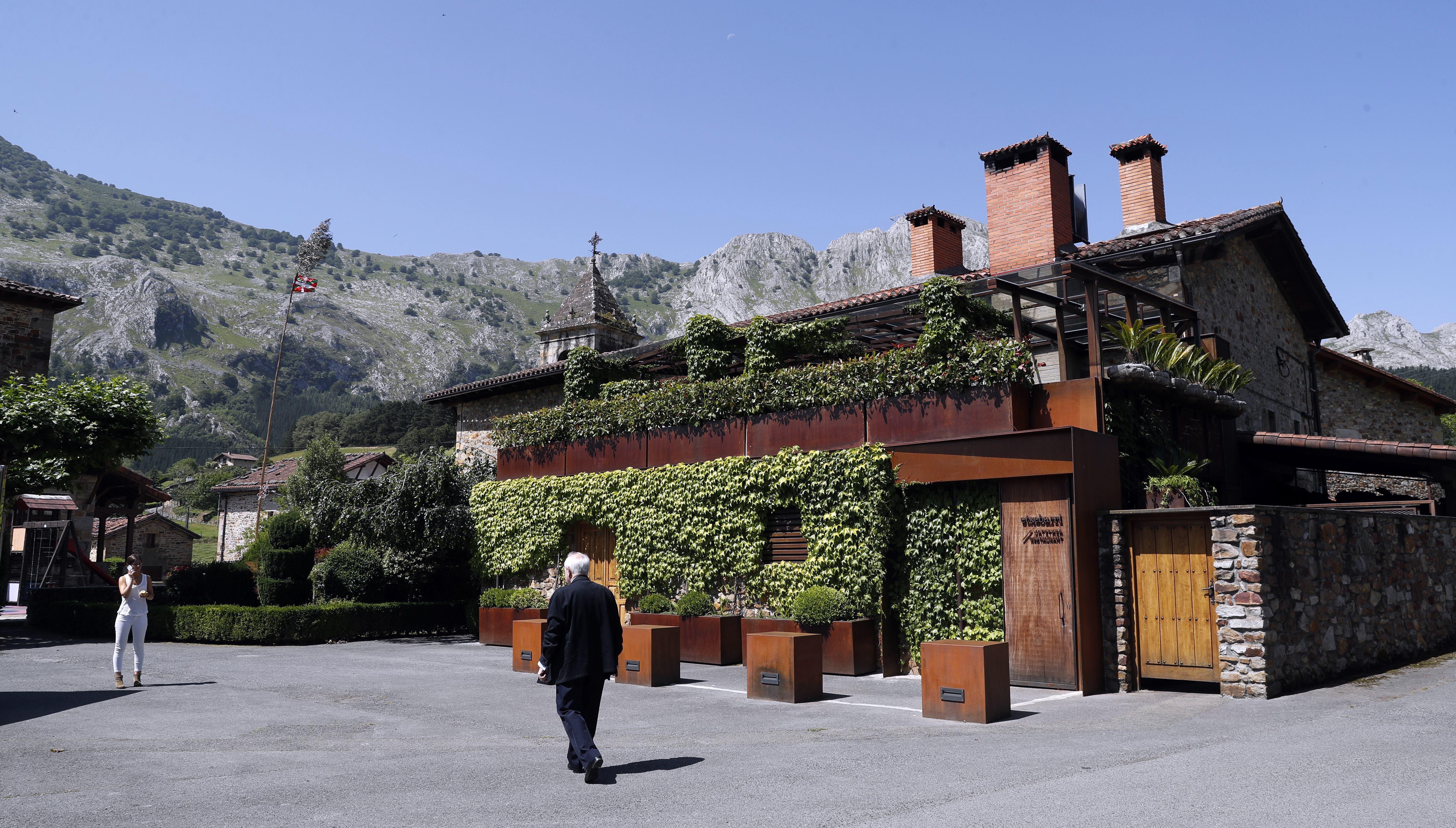 Etxebarri jatetxea, Atxondon (Bizkaia). LUIS TEJIDO / EFE