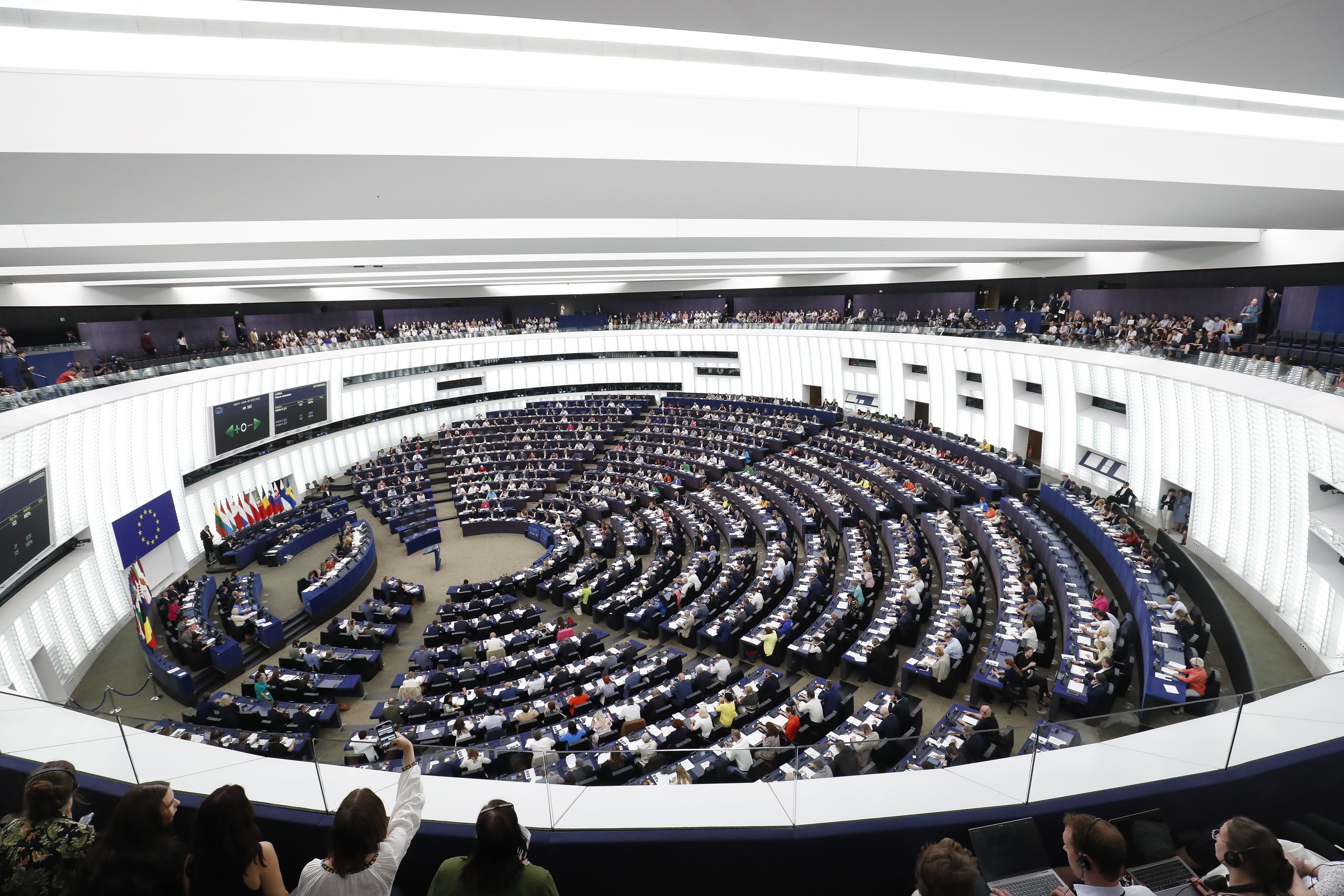 EUROPAKO PARLAMENTUA