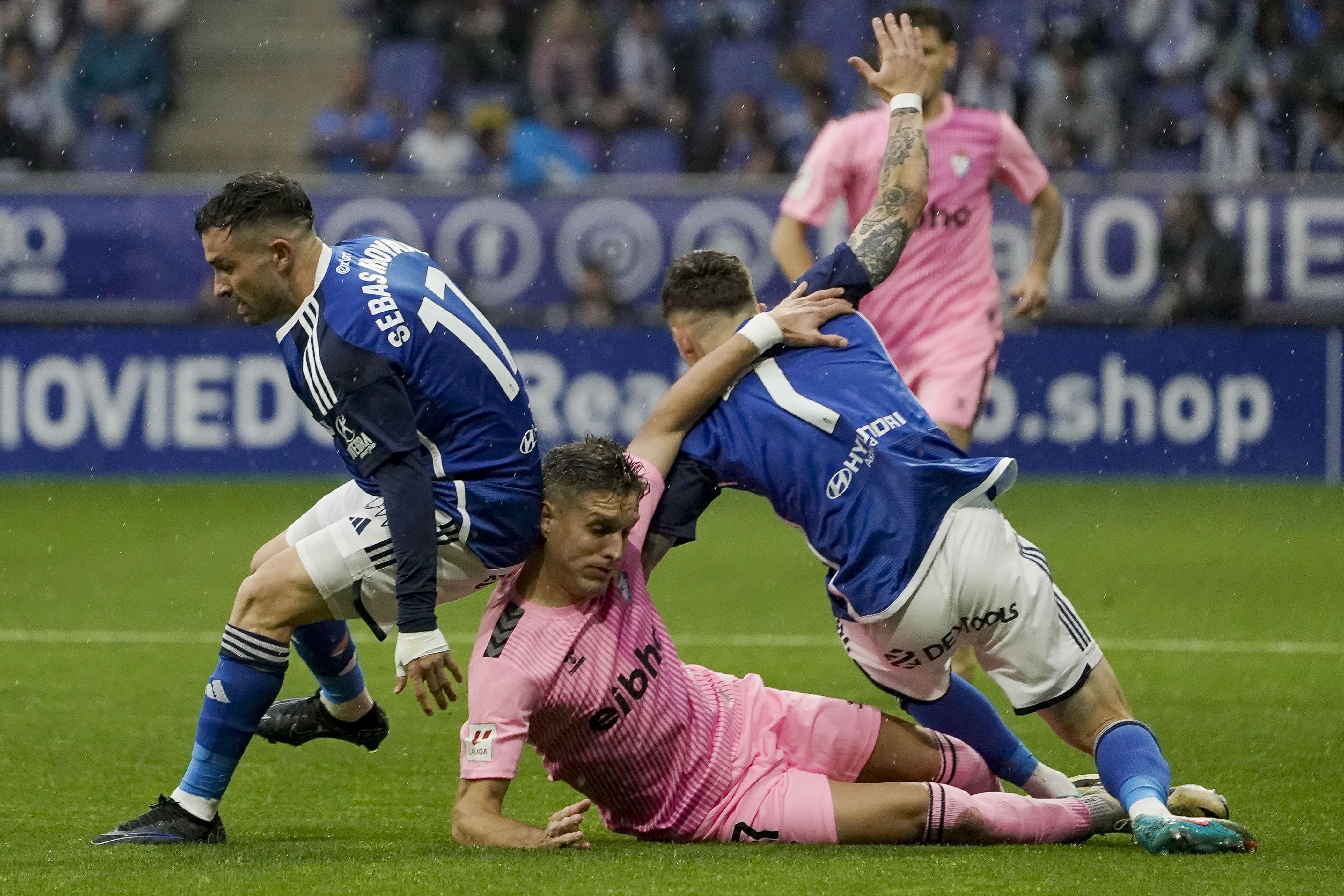 Oviedo-Eibar. PACO PAREDES / EFE