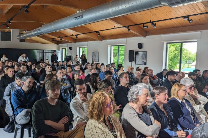 250 gonbidatuak hitzaldian, atzo, Arkautin (Araba). BERRIA 250 gonbidatuak hitzaldian, atzo, Arkautin (Araba). BERRIA