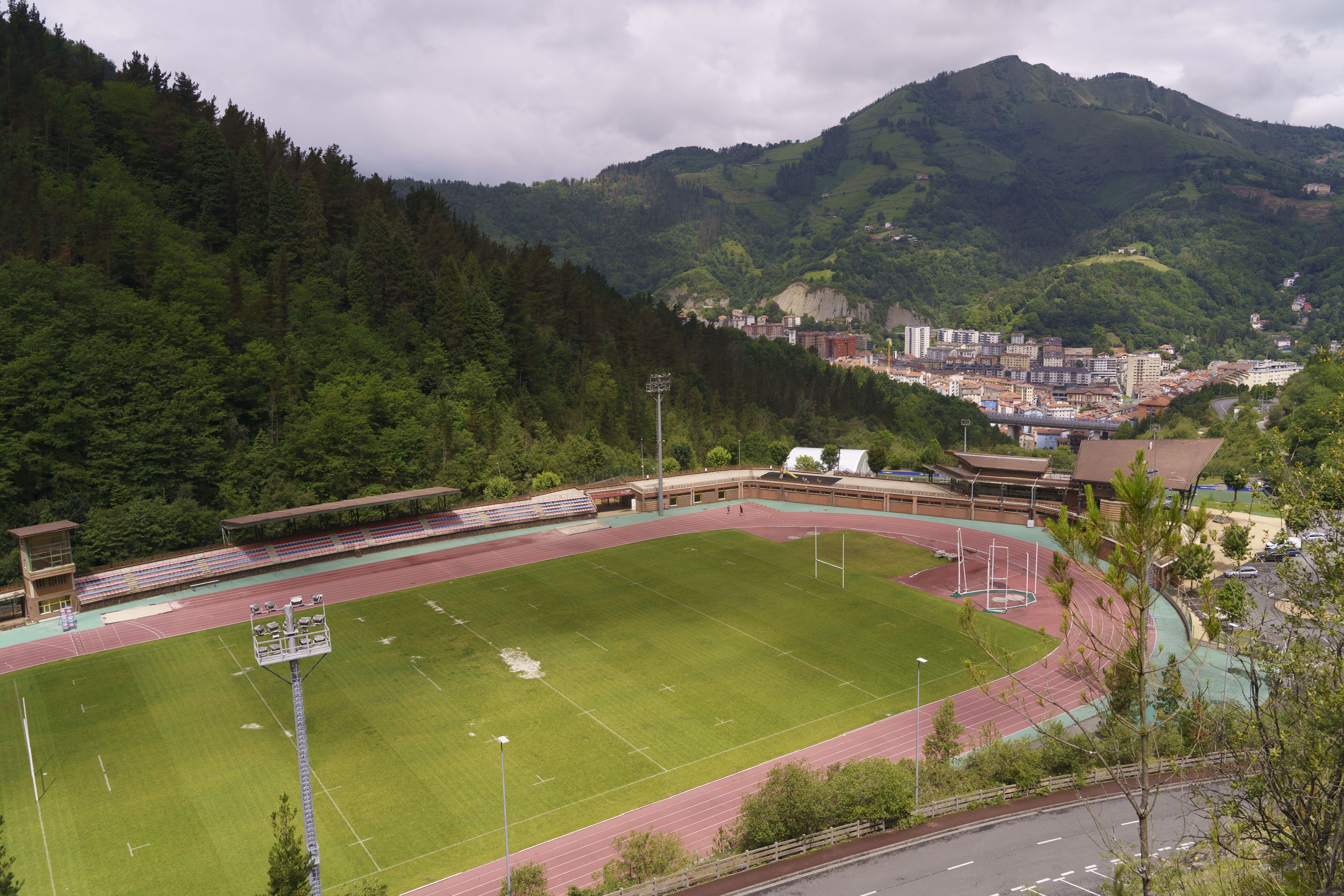 (ID_13970482) (Jon Urbe/@FOKU) 2024-07-11, Eibar.  Unbe Kiroldegiko atletismo pistak
