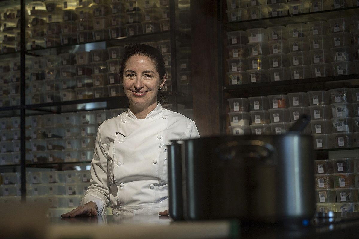 Mugaritzeko sommelierra. J. URBE / FOKU.