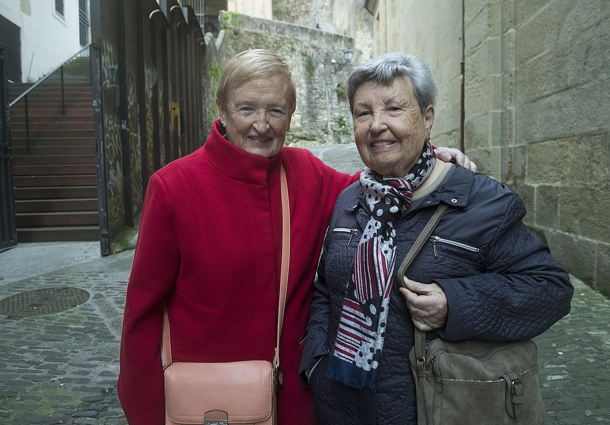 Beitia eta Mitxelena asteon Donostian, Urgullerako bidean; askotan igo zuten malda hori Zipitriarekin. JON URBE / FOKU.