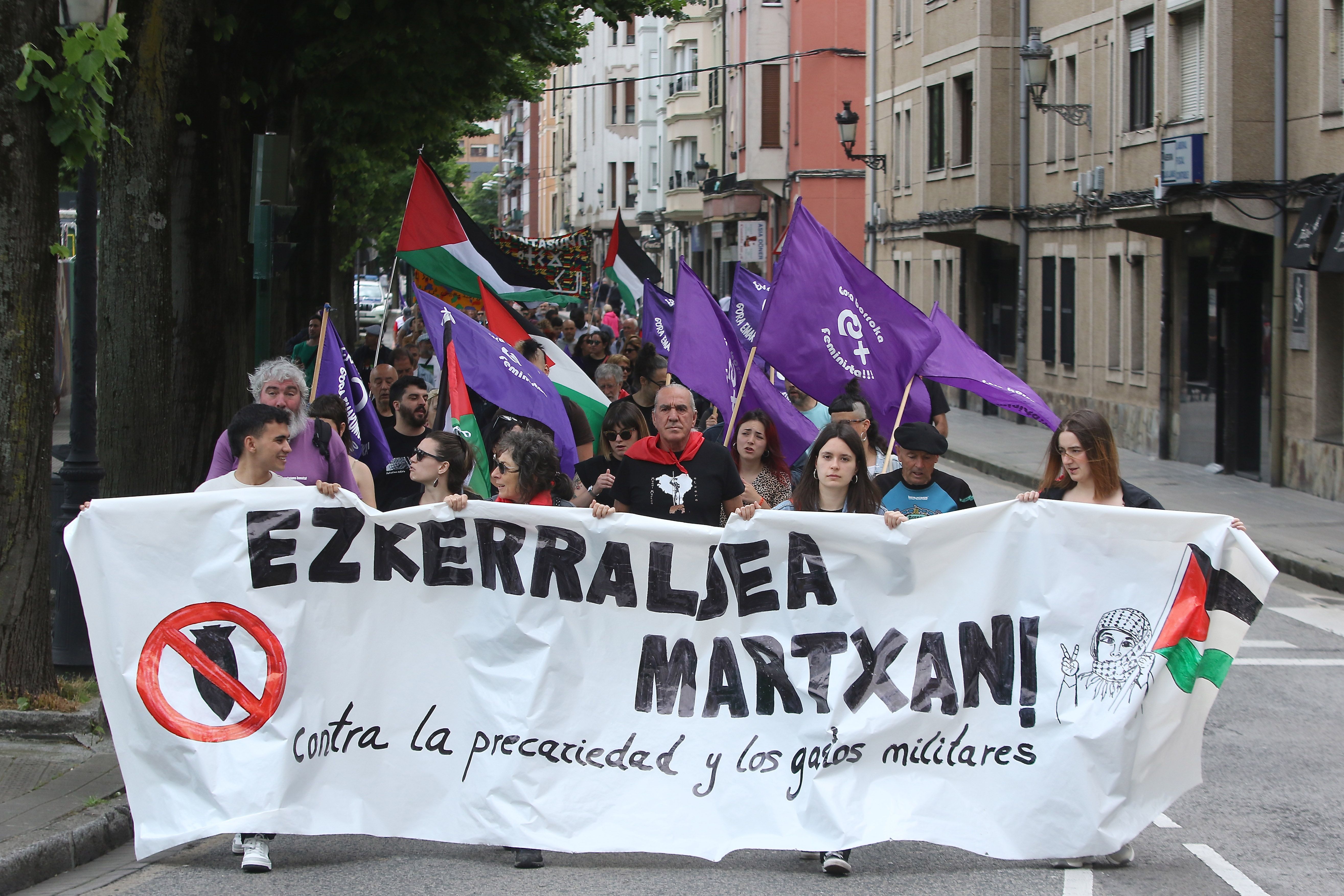 Bilbo ezkerraldean manifestazioa egin dute, gaur. OSKAR MATXIN EDESA / FOKU