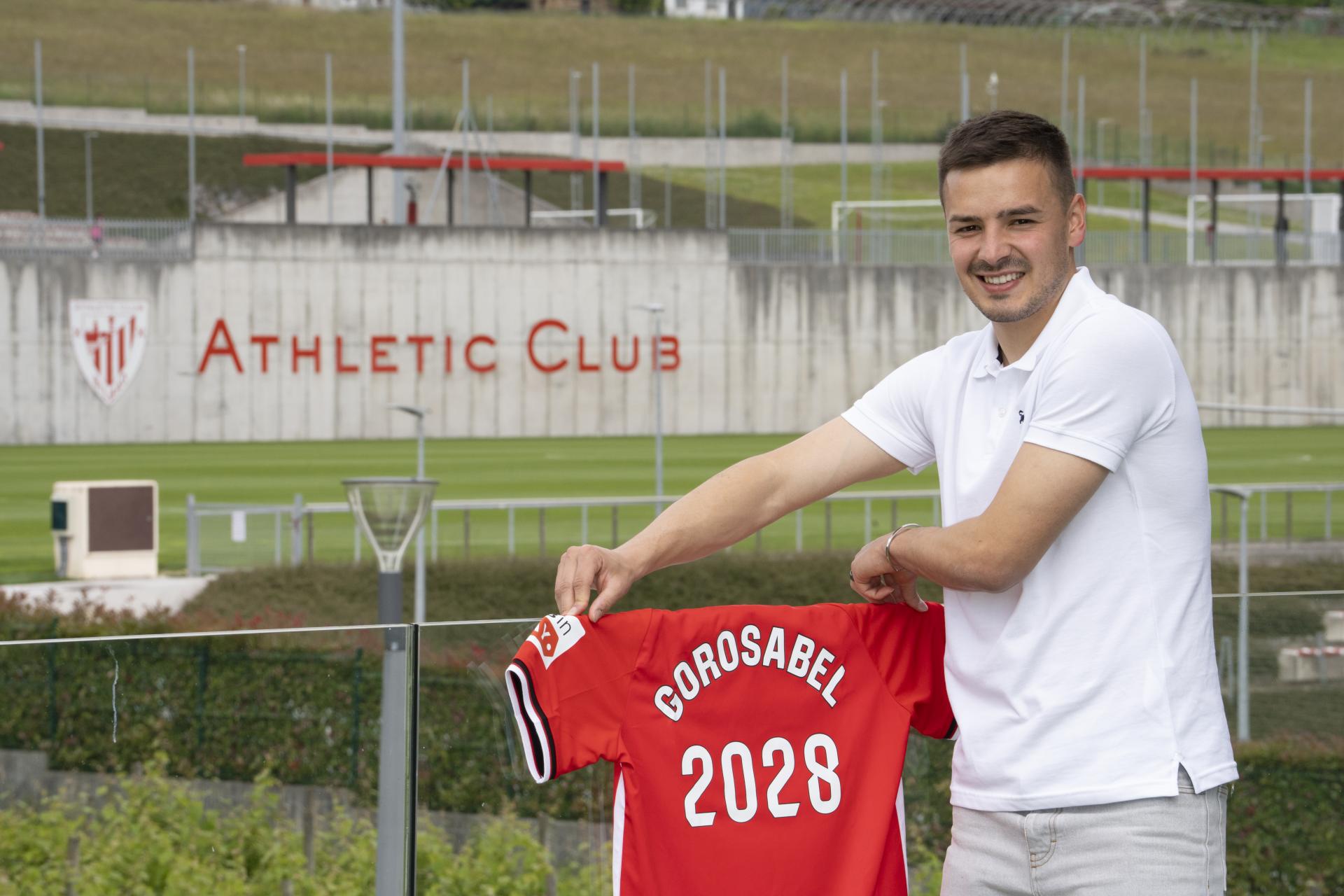 Gorosabel, datorren denboraldian jantziko duen elastikoarekin. ATHLETIC