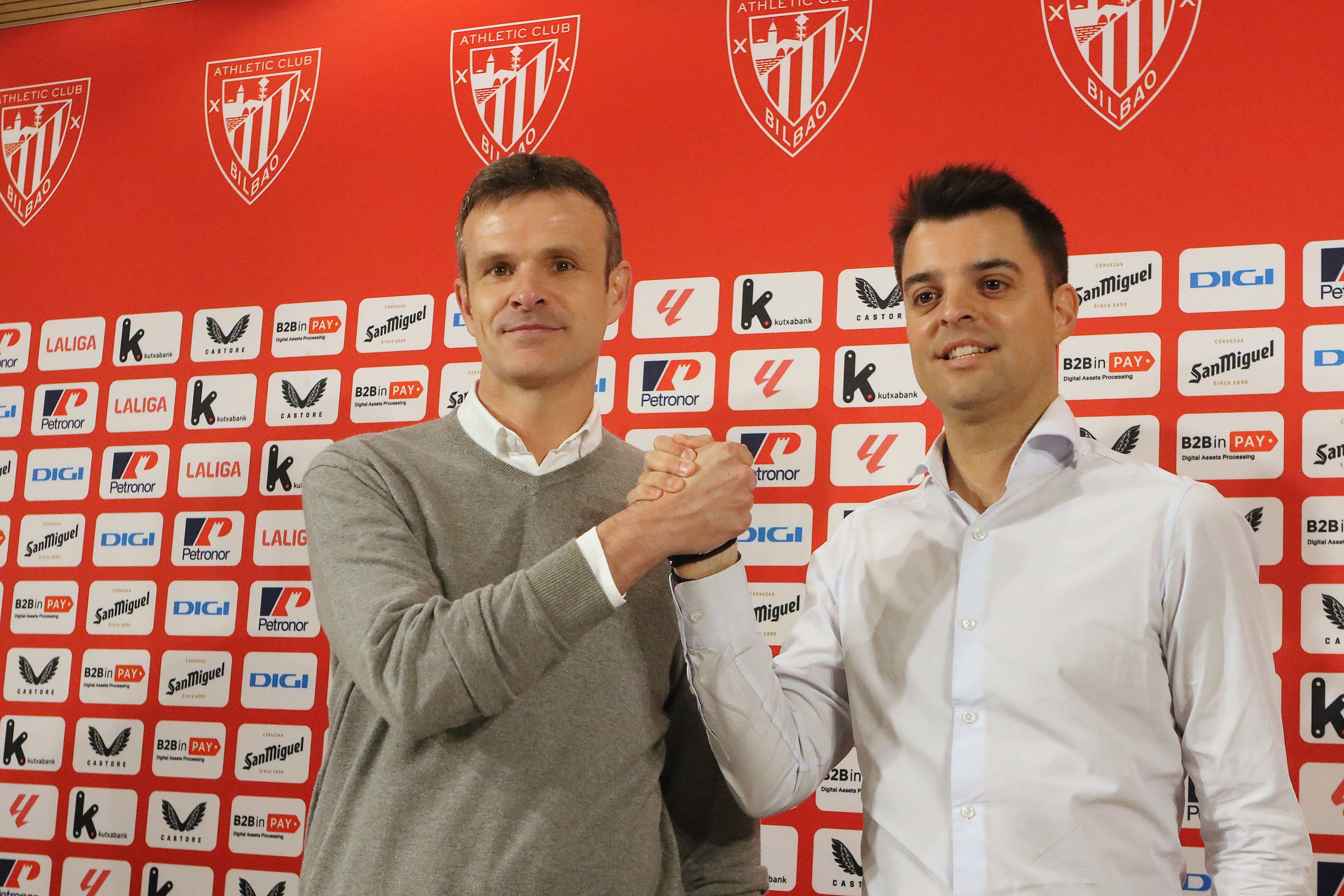 Jon Uriarte Athleticeko presidentea eta Mikel Gonzalez kirol zuzendaria. OSKAR MATXIN EDESA / FOKU