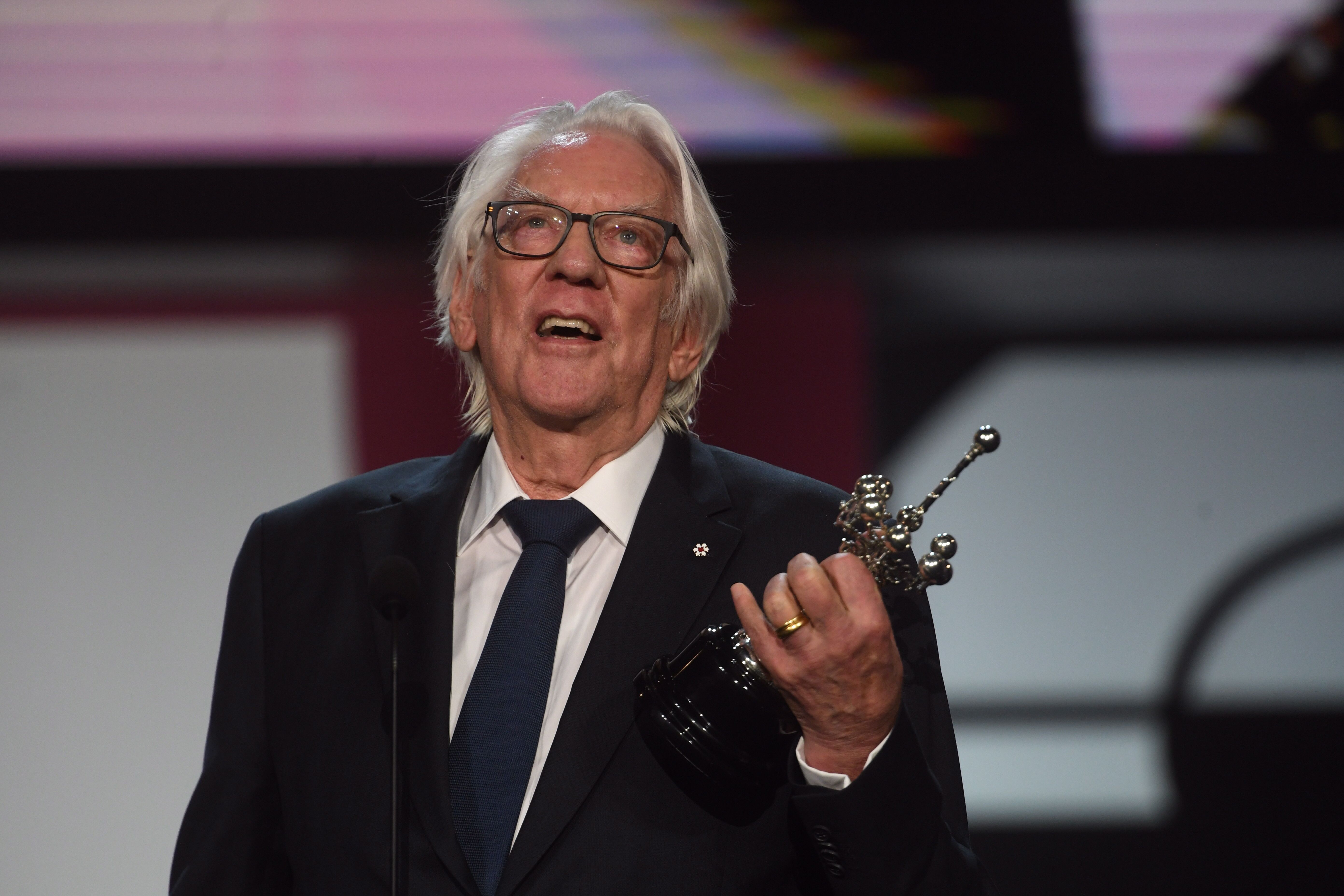 Donald Sutherland, Donostiako Zinemaldian Donostia Saria jaso zuen unean, 2019an. JON URBE / FOKU
