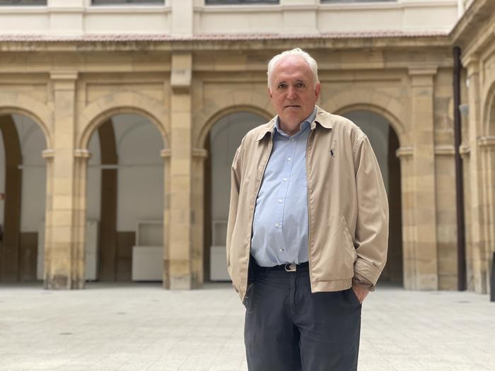 (ID_17189719490015) Jose Maria Guibert, Deustuko Unibertsitatearen Bilboko egoitzan.