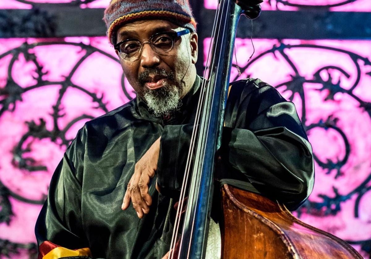 William Parker jazz musikari estatubatuarra. DONOSTIAKO JAZZALDIA