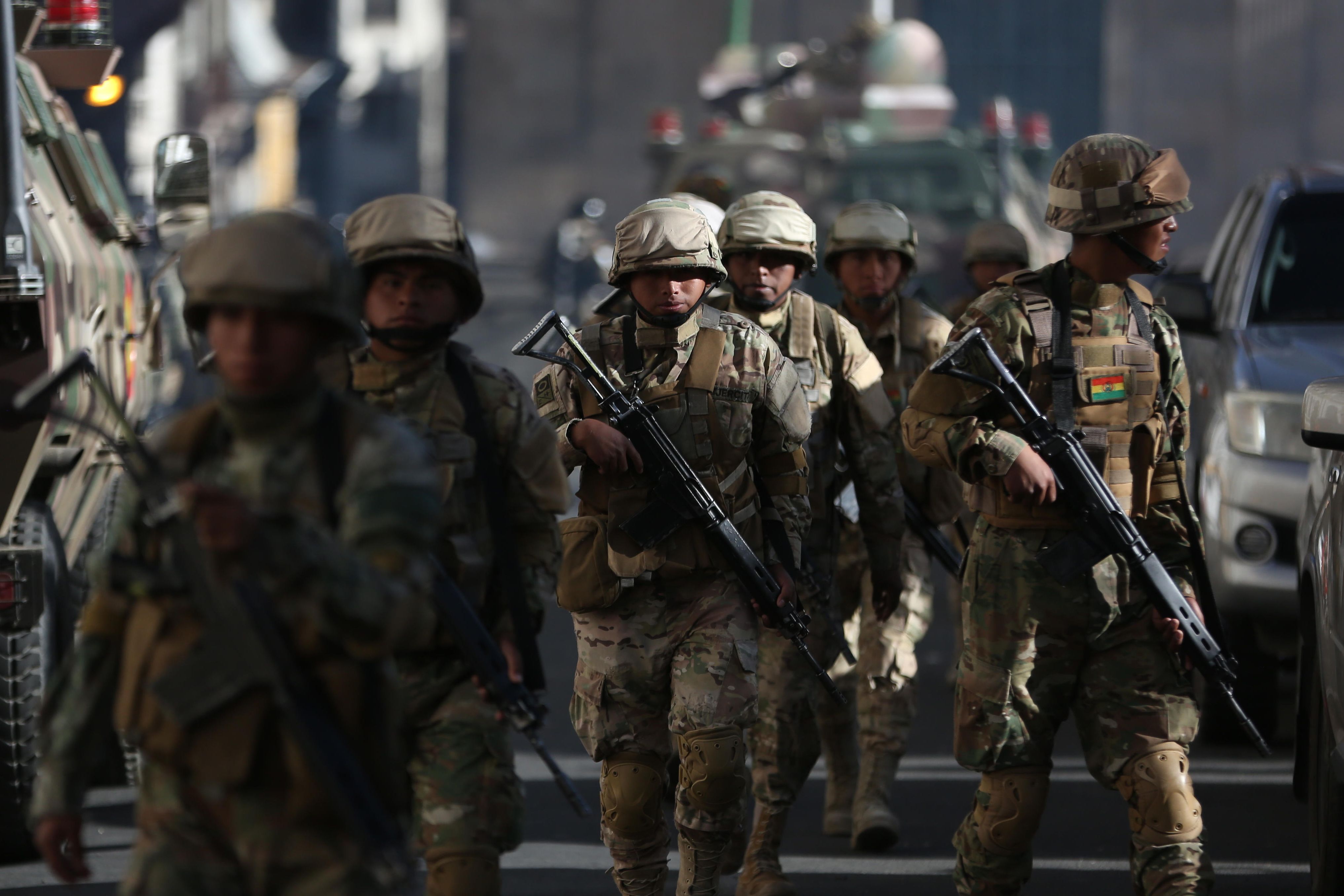 Militarrak Murillo plaza inguruan.