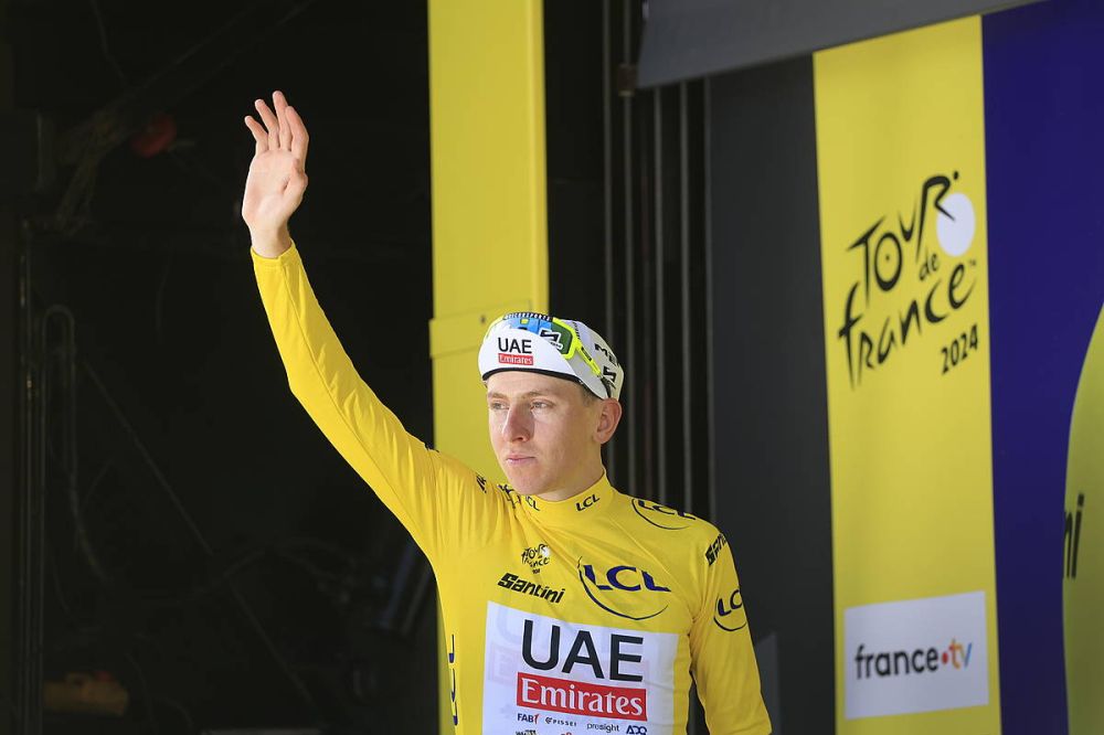 Tadej Pogacar, gaur, maillot horia soinean duela. GUILLAUME HORCAJUELO / EFE Tadej Pogacar, gaur, maillot horia soinean duela. GUILLAUME HORCAJUELO / EFE