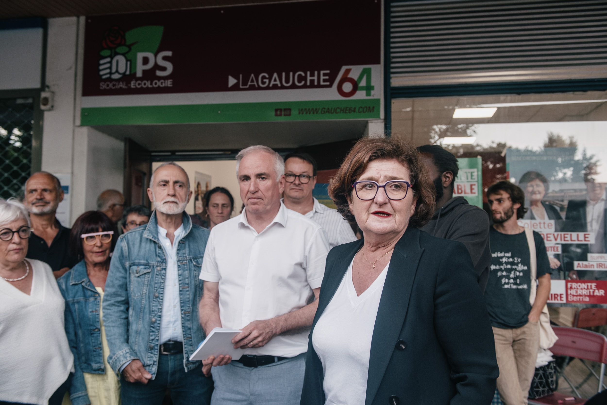 Colette Capdevielle, Baionan, lehen itzuliko emaitzak jakin ondoren. GUILLAUME FAUVEAU
