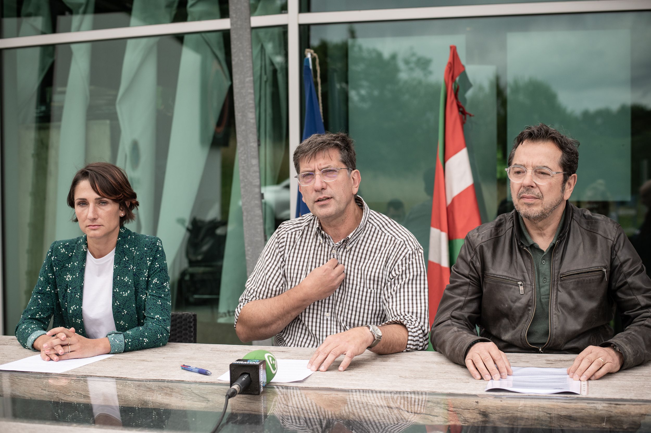 Mirande-Bec, Telletxea eta Erramuzpe, Bidarten egin duten agerraldian. PATXI BELTZAIZ