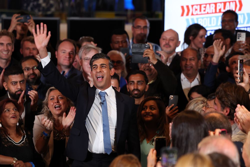 Rishi Sunak Erresuma Batuko lehen ministroa, herenegun, kanpaina ekitaldi batean, Londresen. ANDY RAIN / EFE Rishi Sunak Erresuma Batuko lehen ministroa, herenegun, kanpaina ekitaldi batean, Londresen. ANDY RAIN / EFE